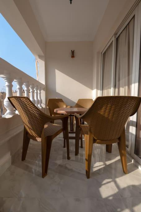 Modern Cozy Sunset Heliopolis