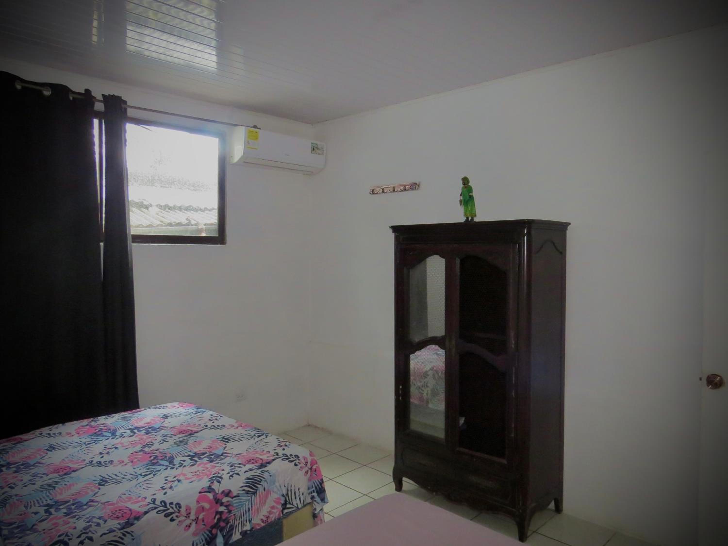 Rose House Manuel Antonio
