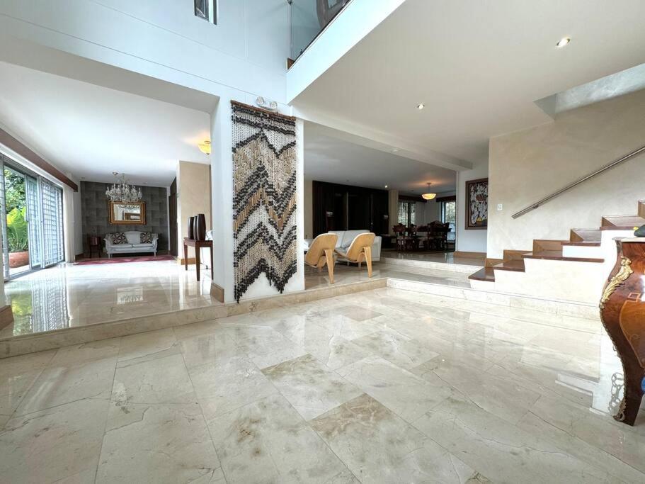 Medellin Mansion 680 m2 with pool and steam room