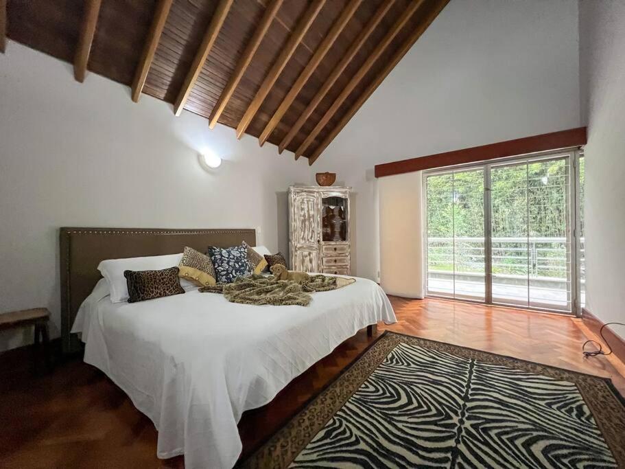 Medellin Mansion 680 m2 with pool and steam room
