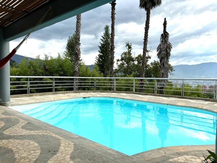 Medellin Mansion 680 m2 with pool and steam room