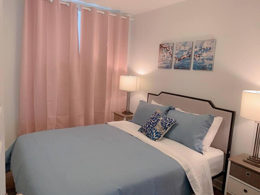 Modern Apt, Free Parking and Best Family Travel