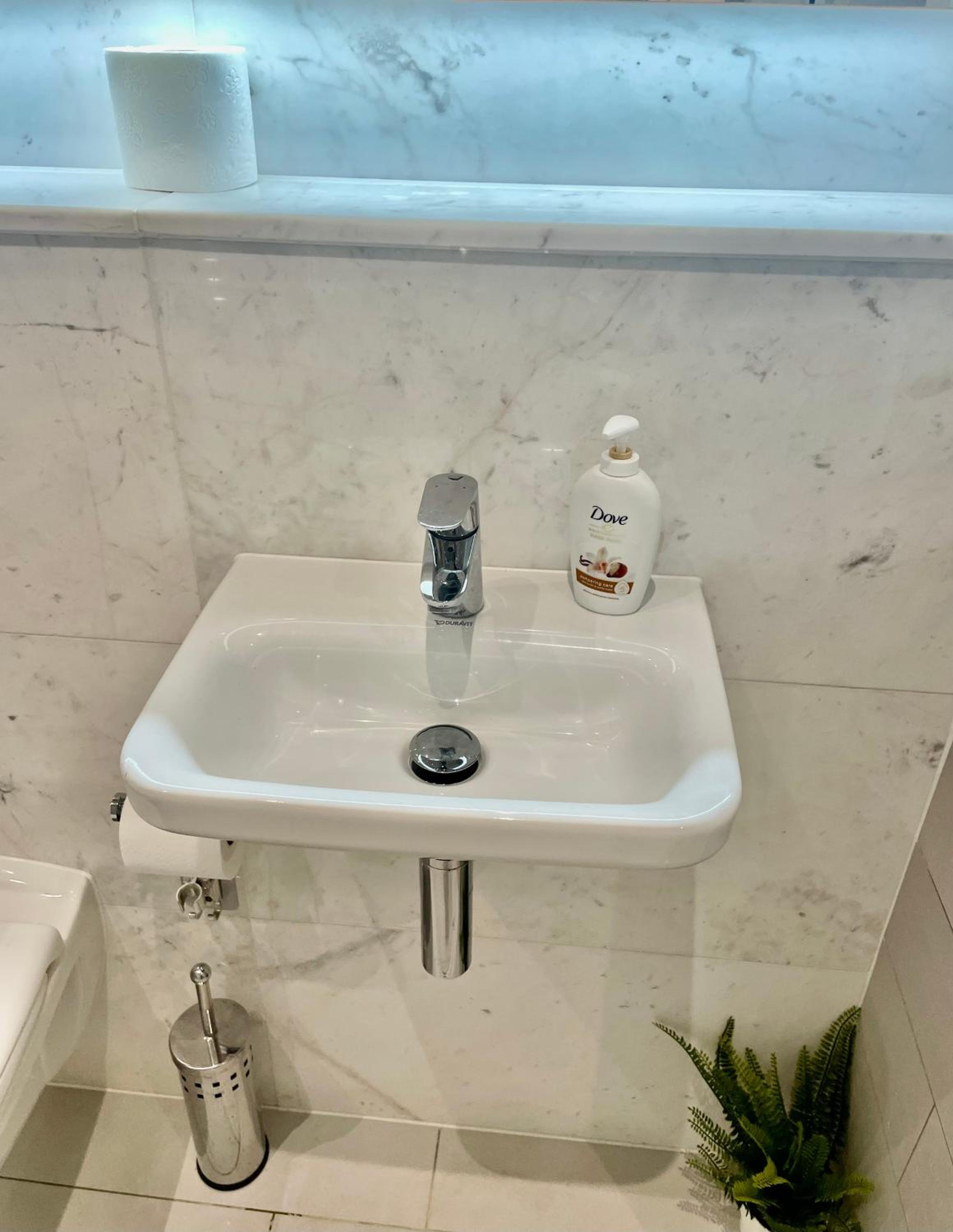 Modern Ensuite Double Bedroom