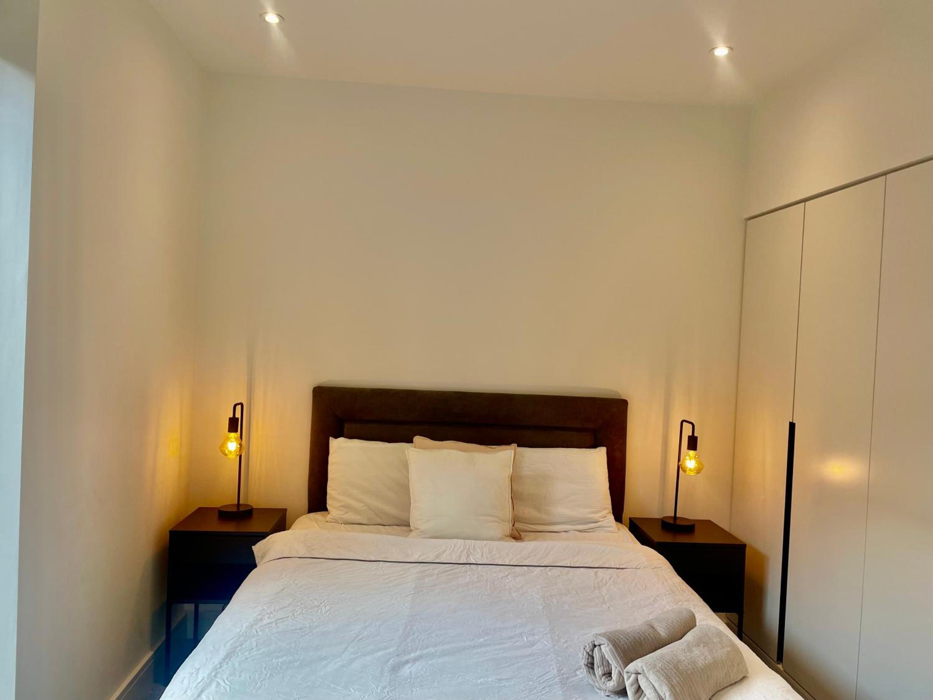 Modern Ensuite Double Bedroom