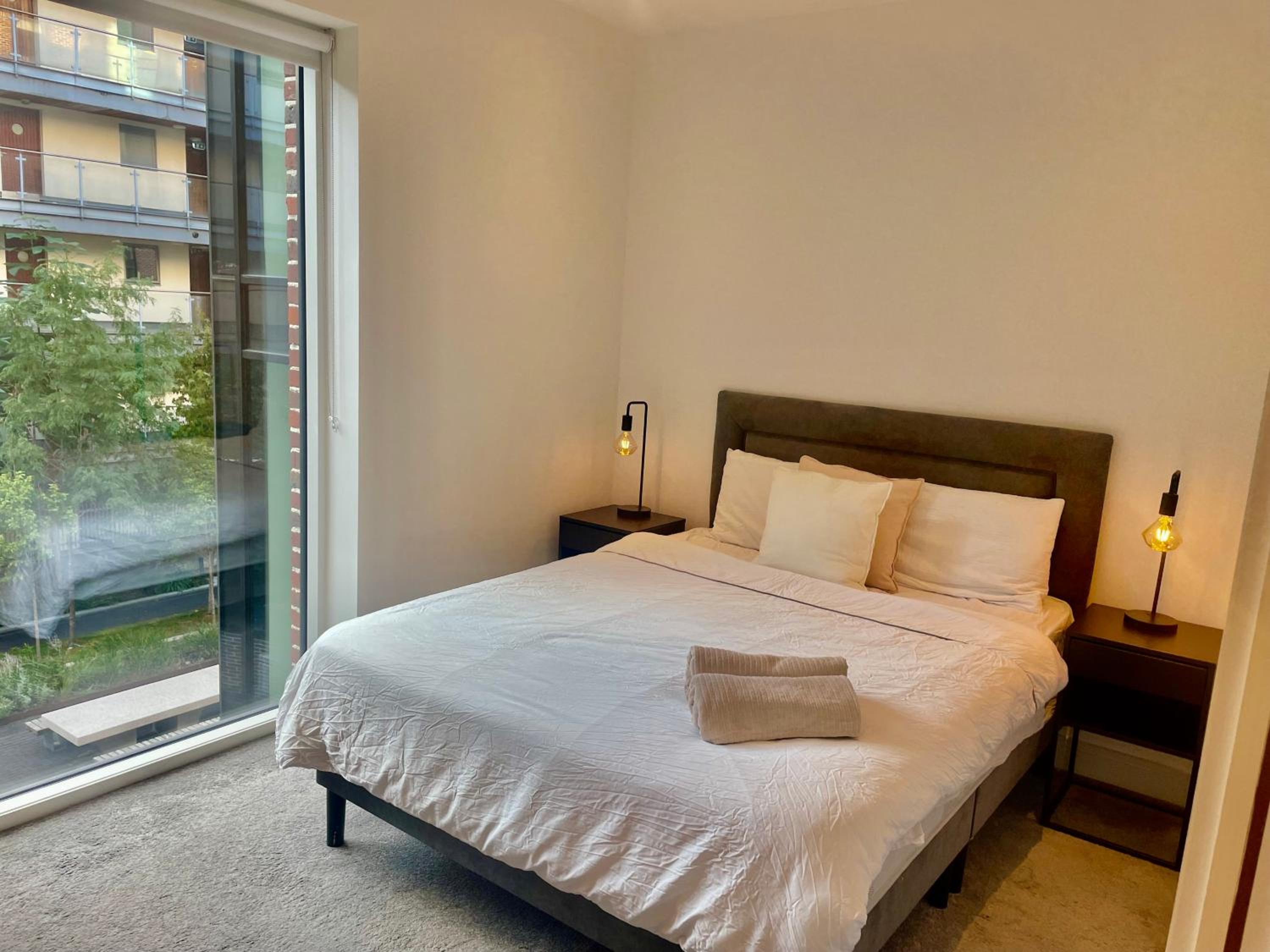 Modern Ensuite Double Bedroom