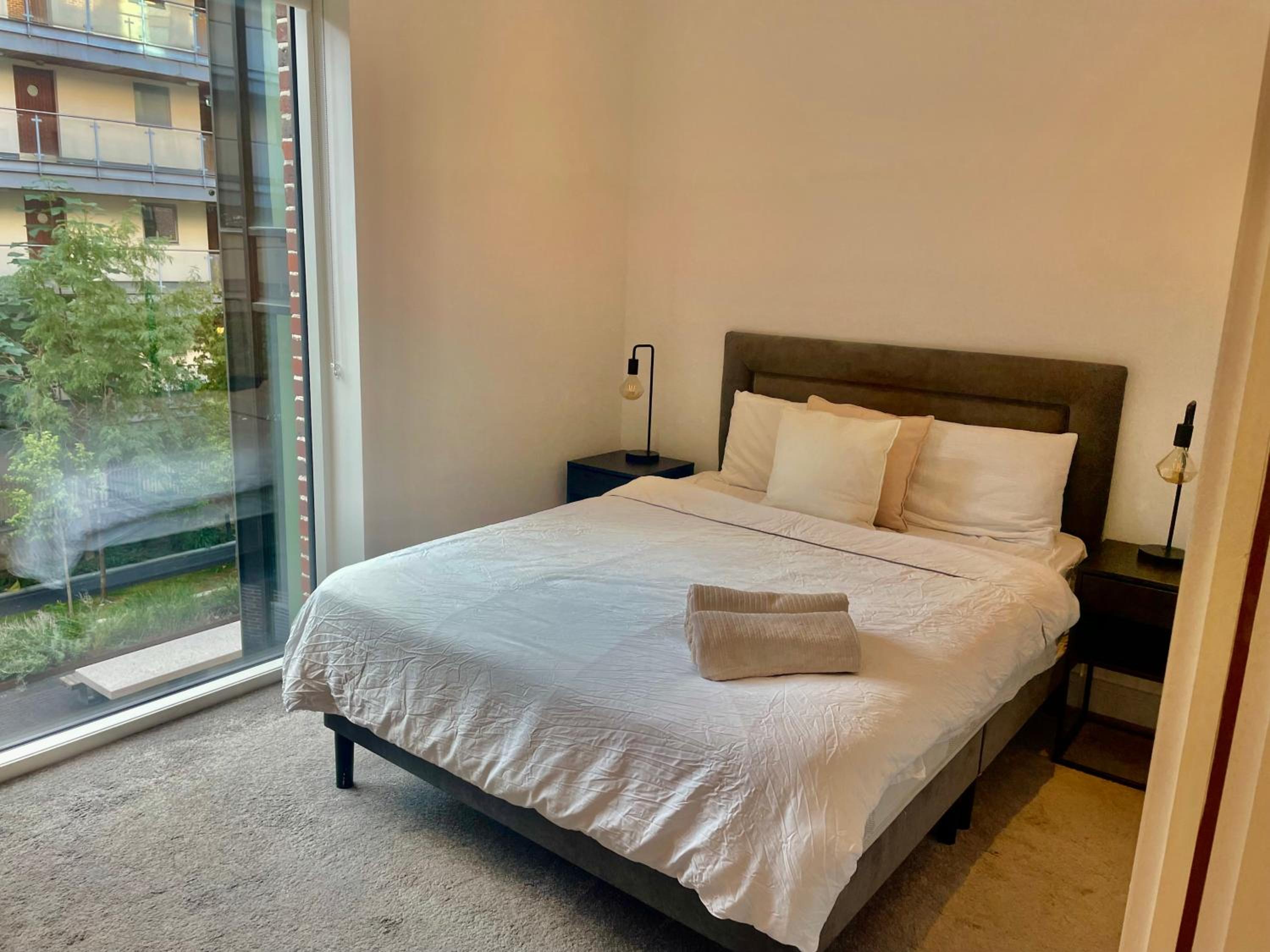 Modern Ensuite Double Bedroom