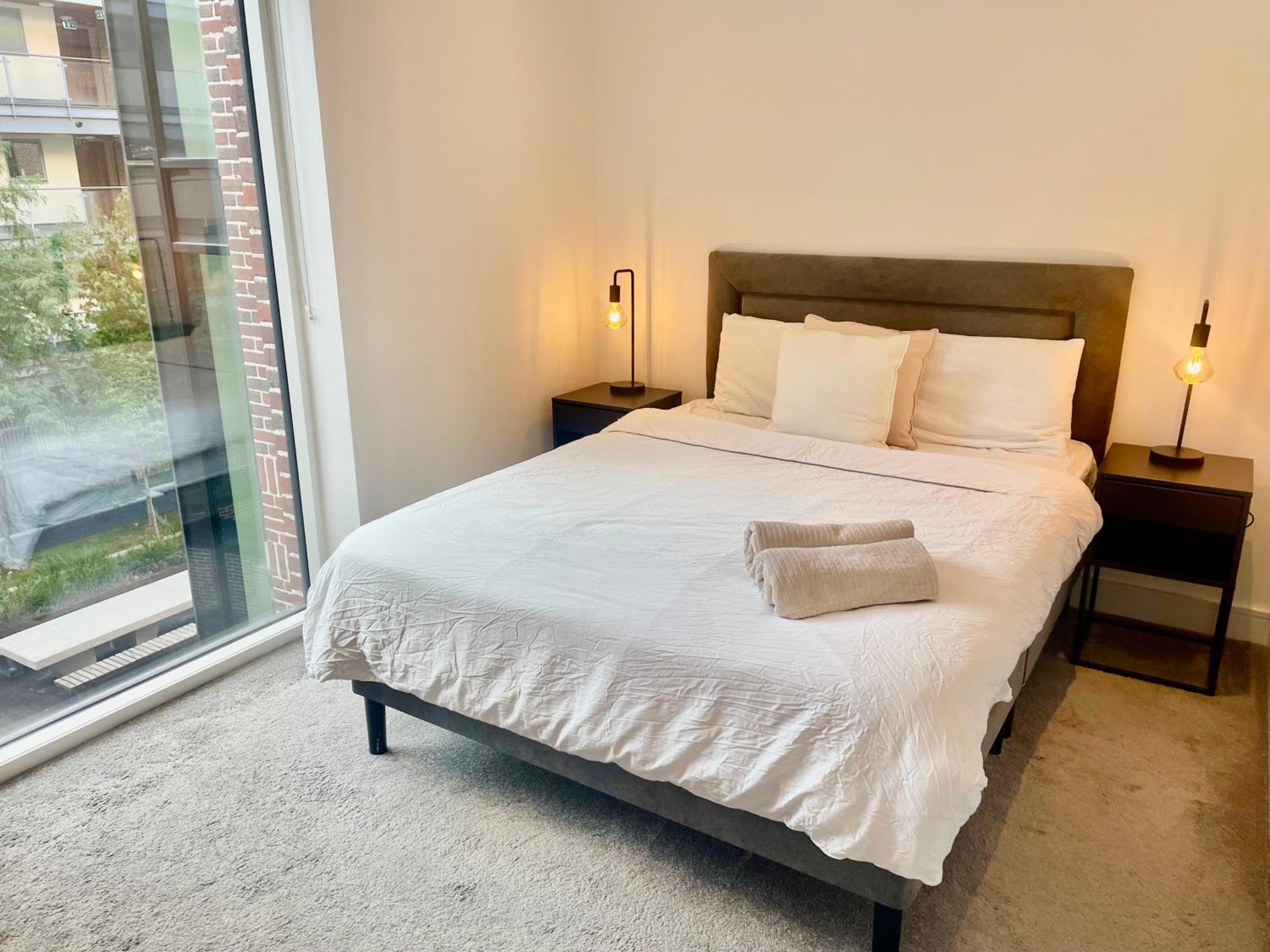 Modern Ensuite Double Bedroom