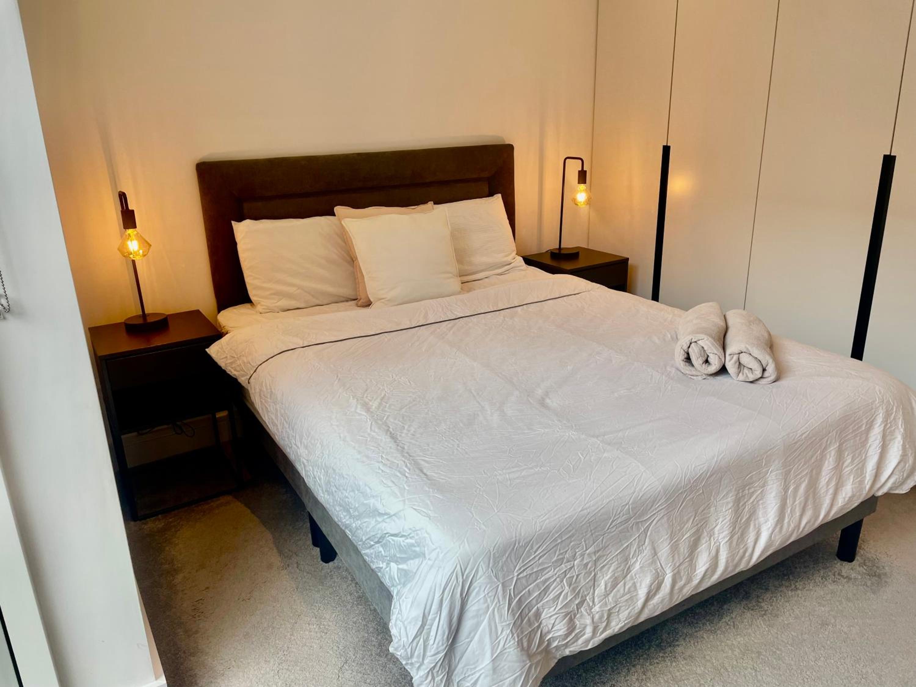 Modern Ensuite Double Bedroom