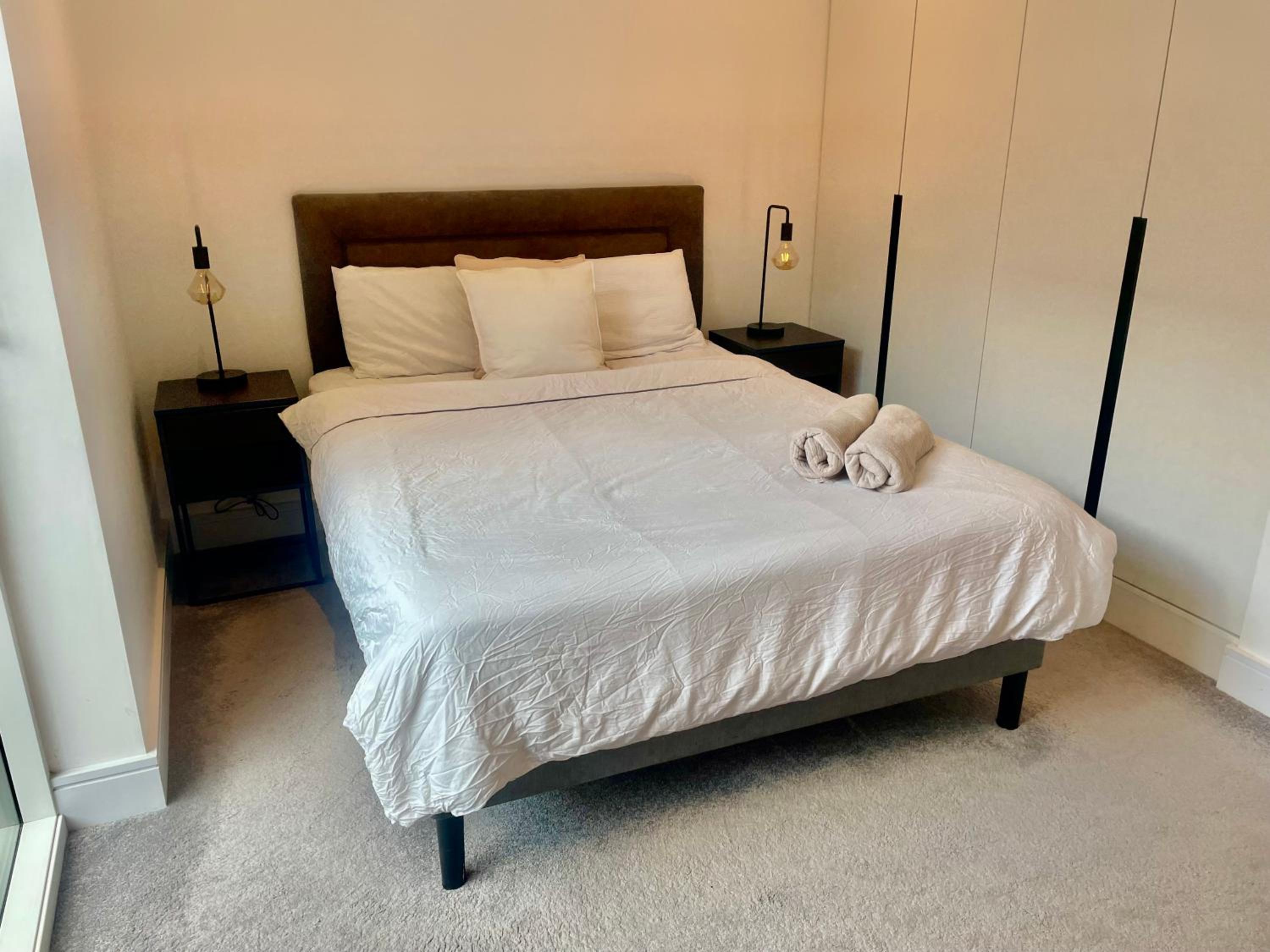 Modern Ensuite Double Bedroom