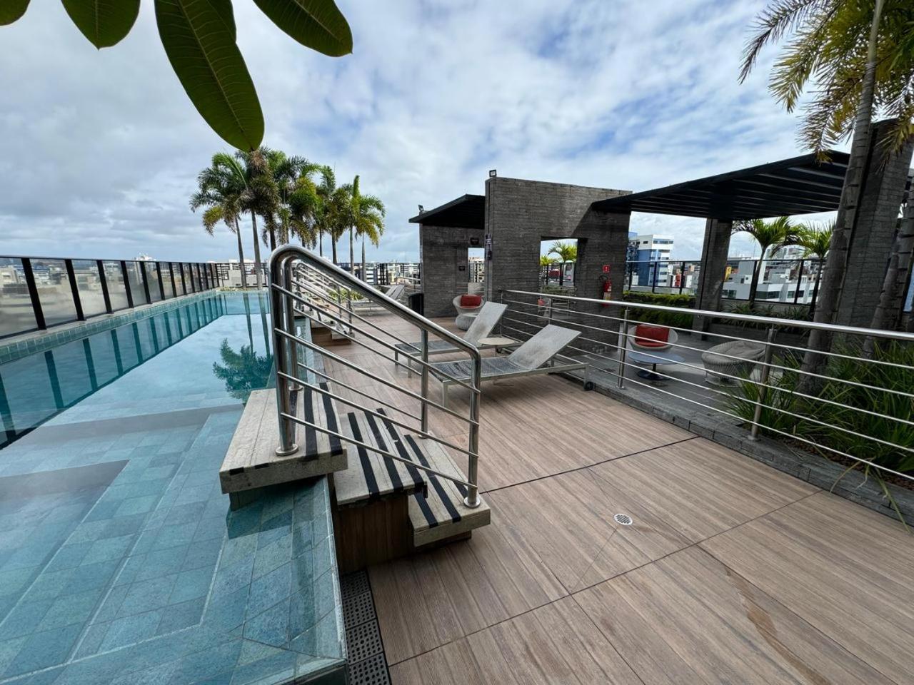 Loft 418 pertinho do mar na Ponta Verde