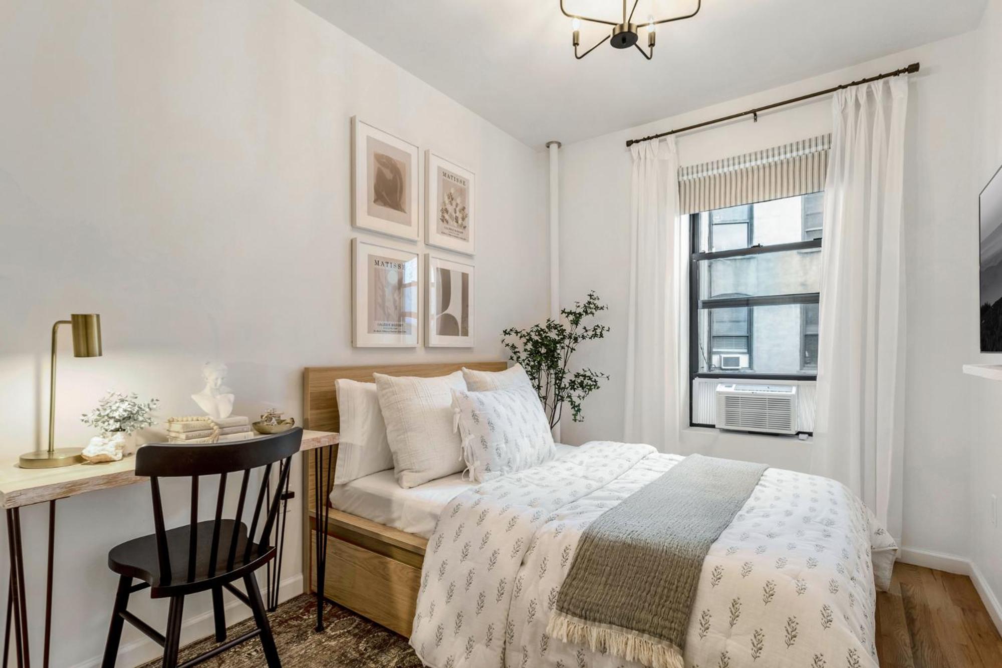 Bright Designer Cottage in Historic Harlem, 20 Minutes from Times Square!