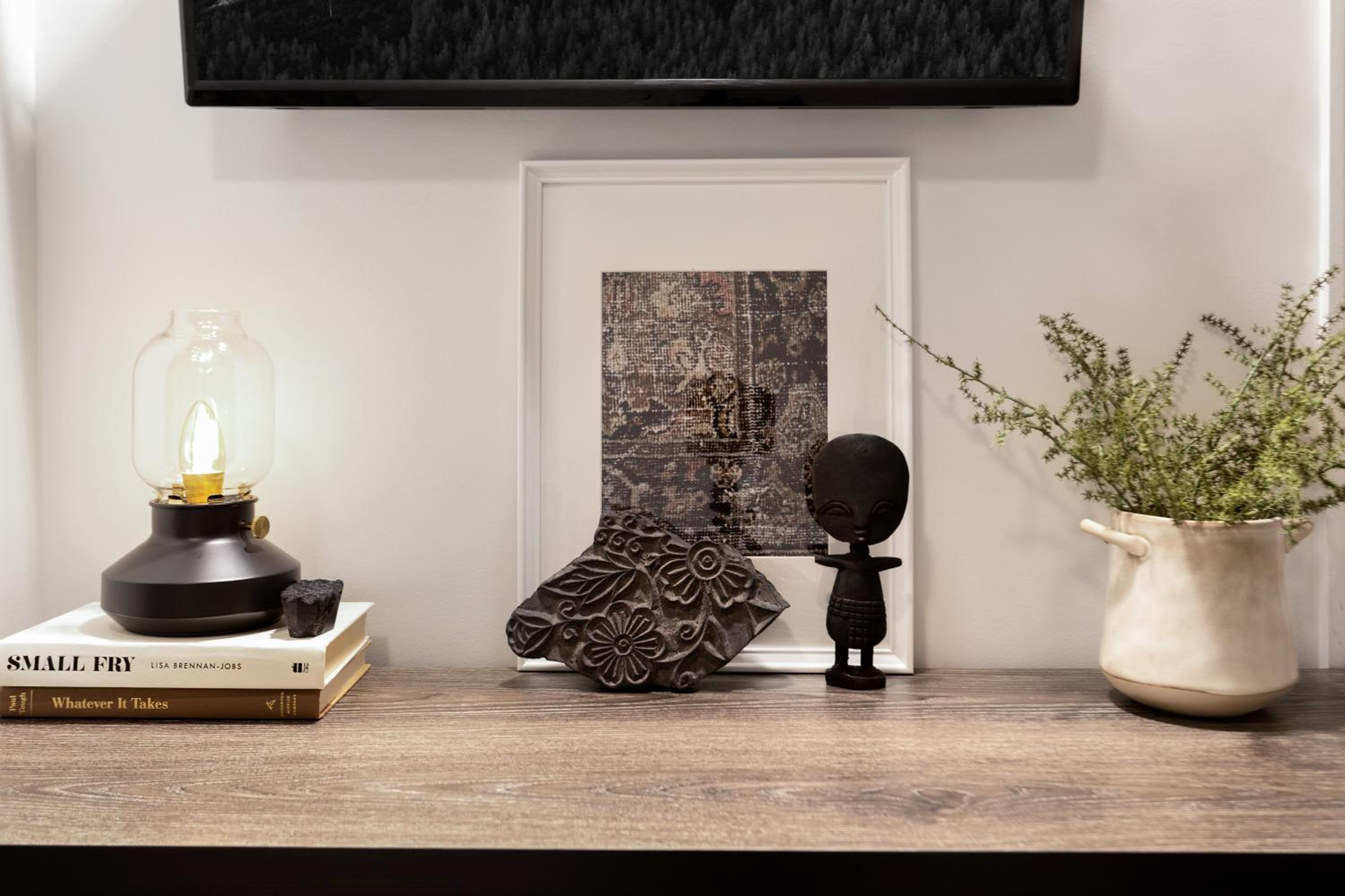 Bright Designer Cottage in Historic Harlem, 20 Minutes from Times Square!