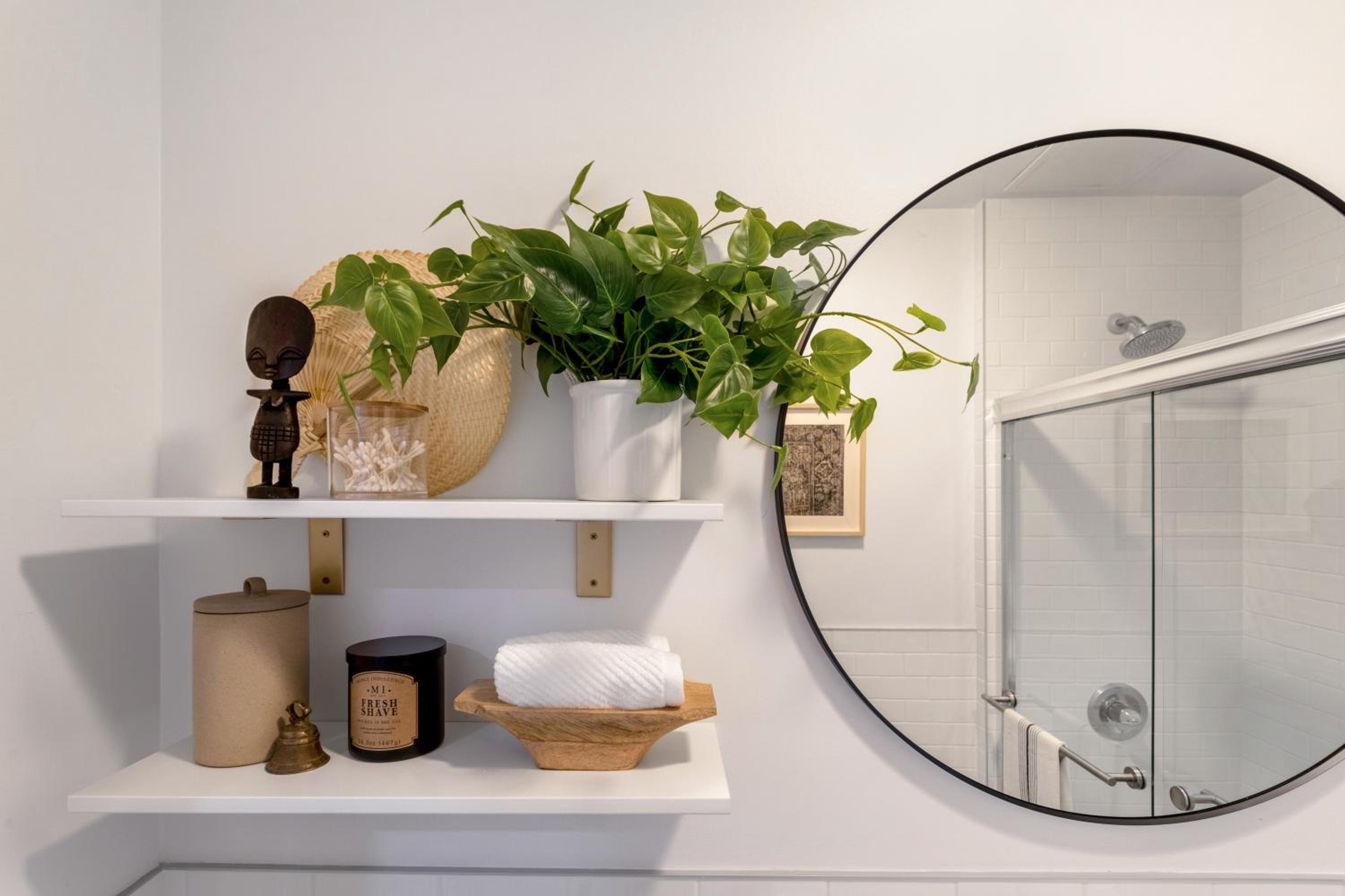Bright Designer Cottage in Historic Harlem, 20 Minutes from Times Square!