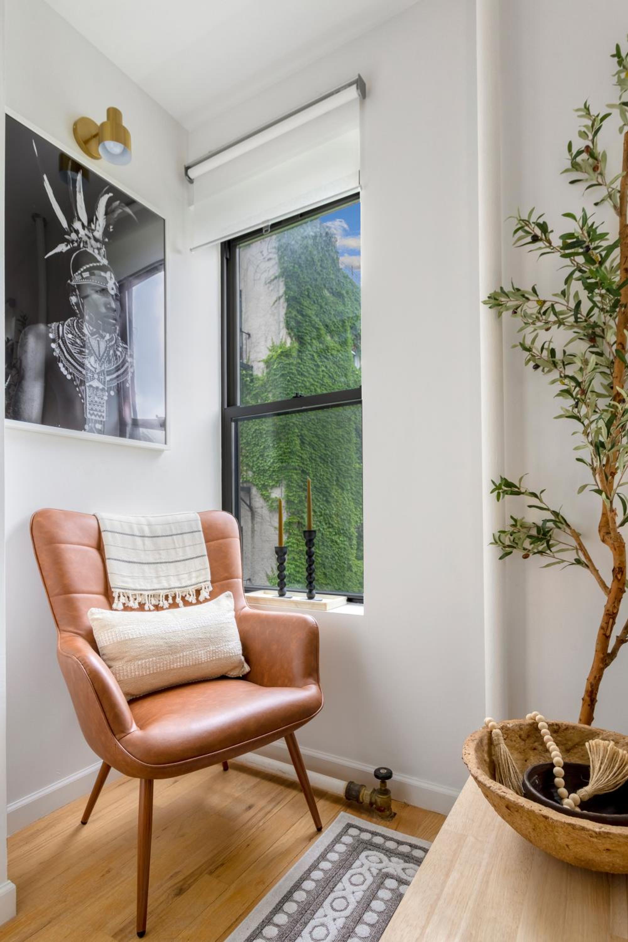 Bright Designer Cottage in Historic Harlem, 20 Minutes from Times Square!