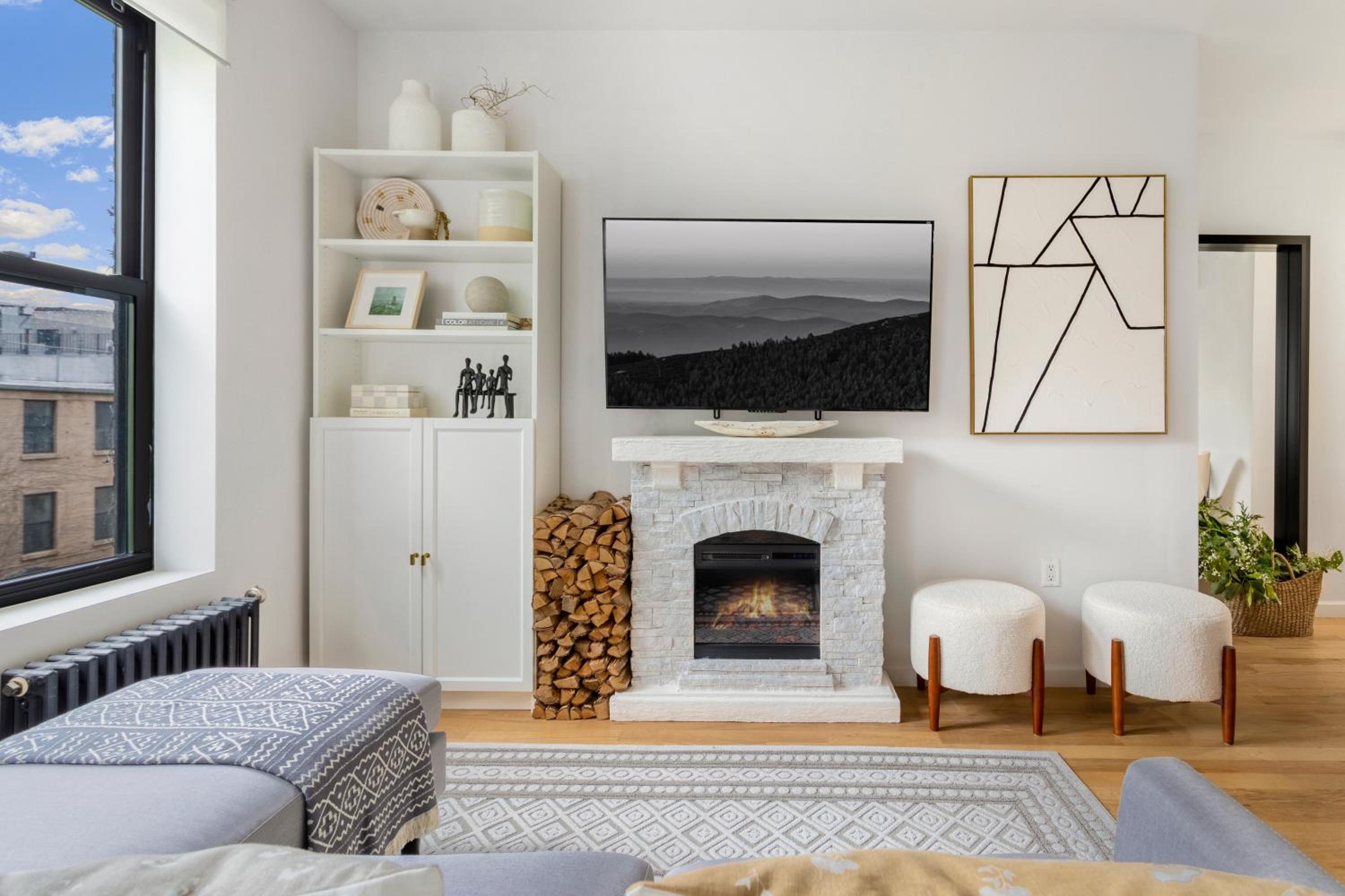 Bright Designer Cottage in Historic Harlem, 20 Minutes from Times Square!