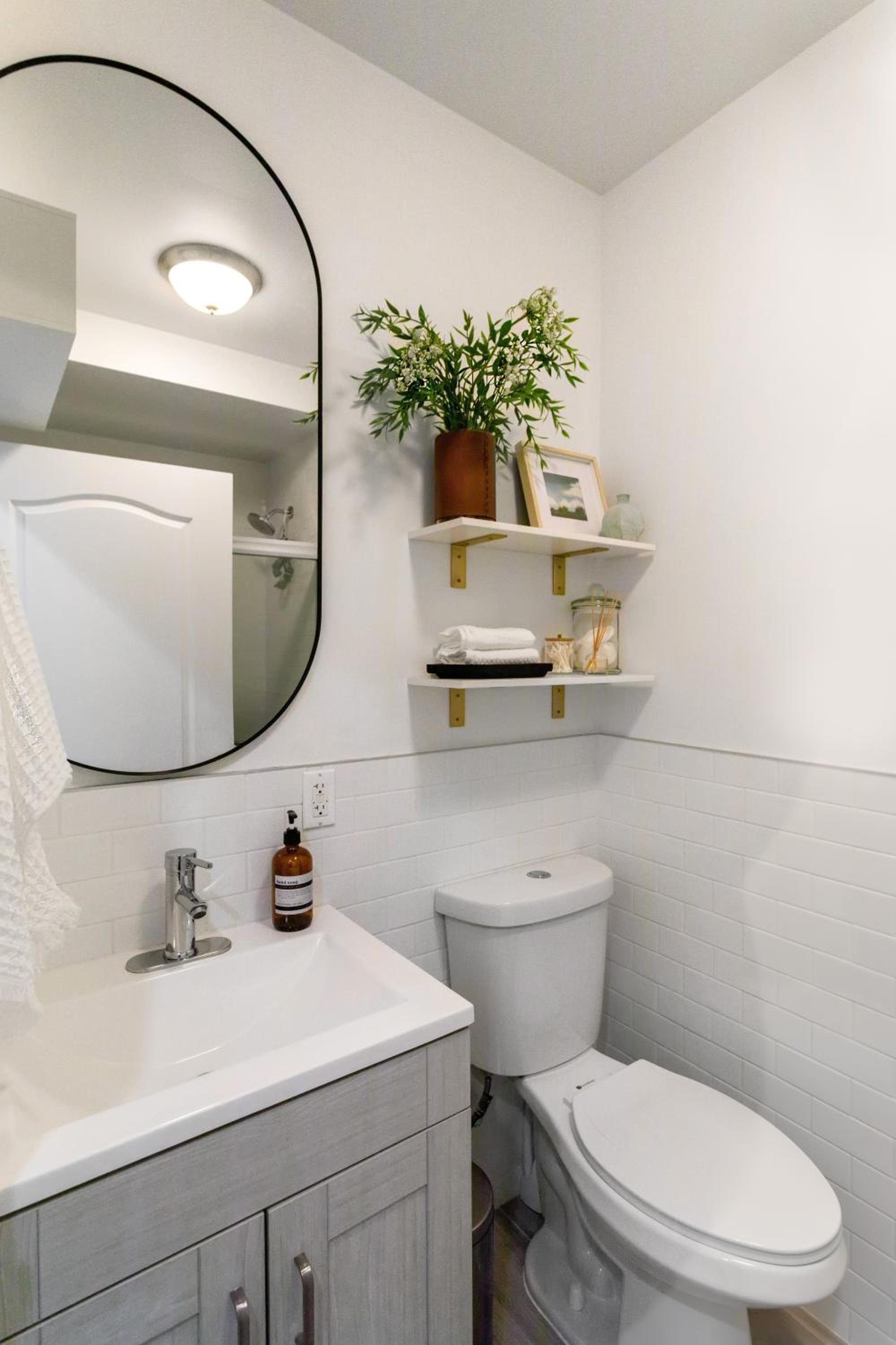 Bright Designer Cottage in Historic Harlem, 20 Minutes from Times Square!