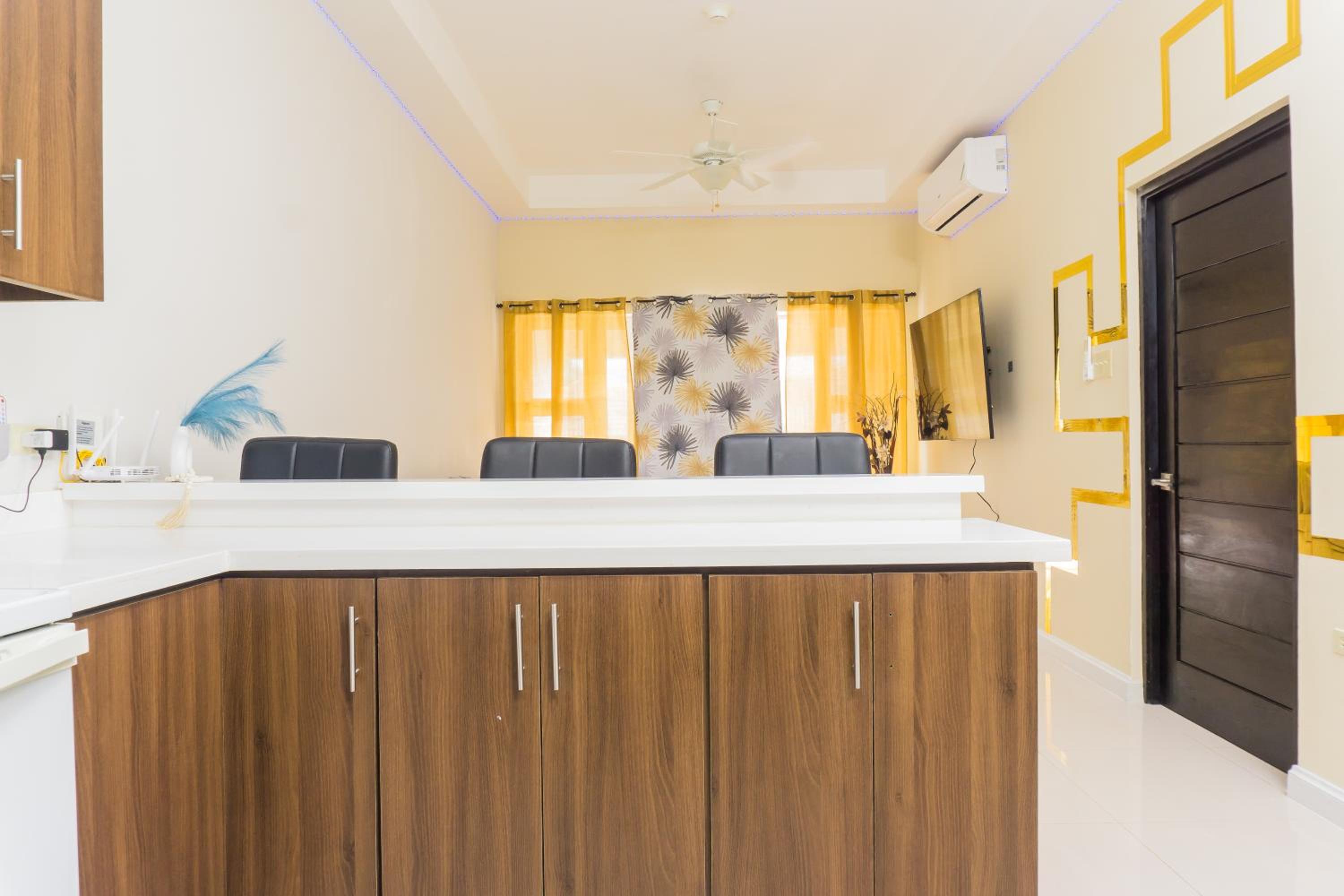 Secure one bedroom apartment in Ruthven a gated community in New Kingston Jamaica view 3