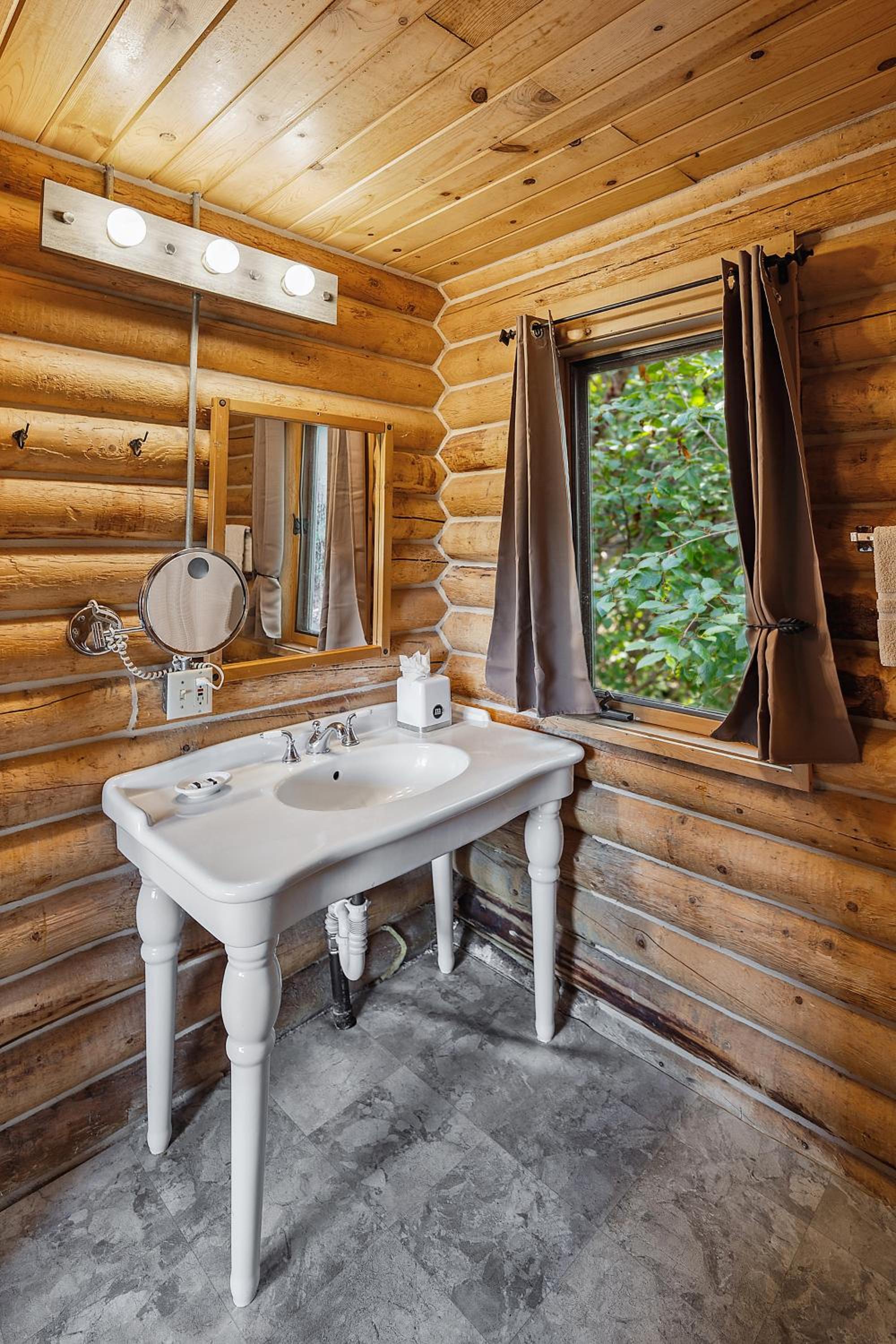 Denali Crow's Nest Cabins