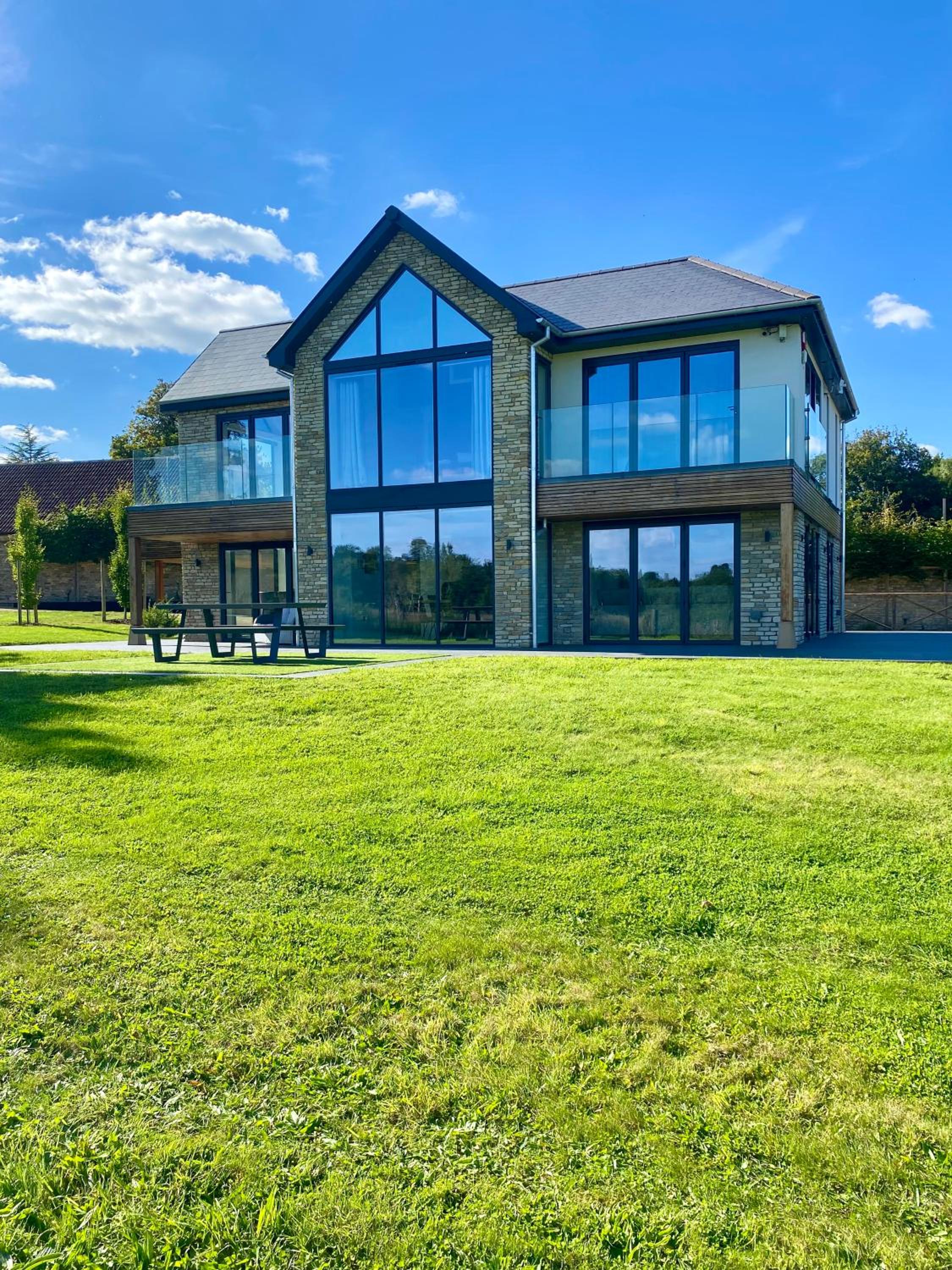 Photo 12