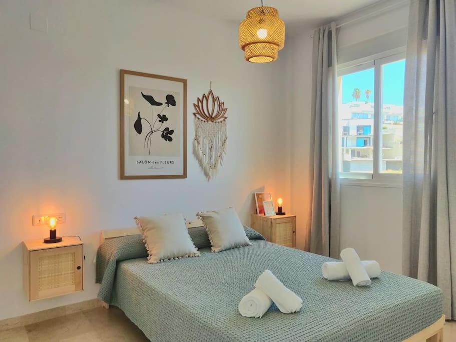 Apartamento moderno con vistas al mar, piscina & parking photo 5