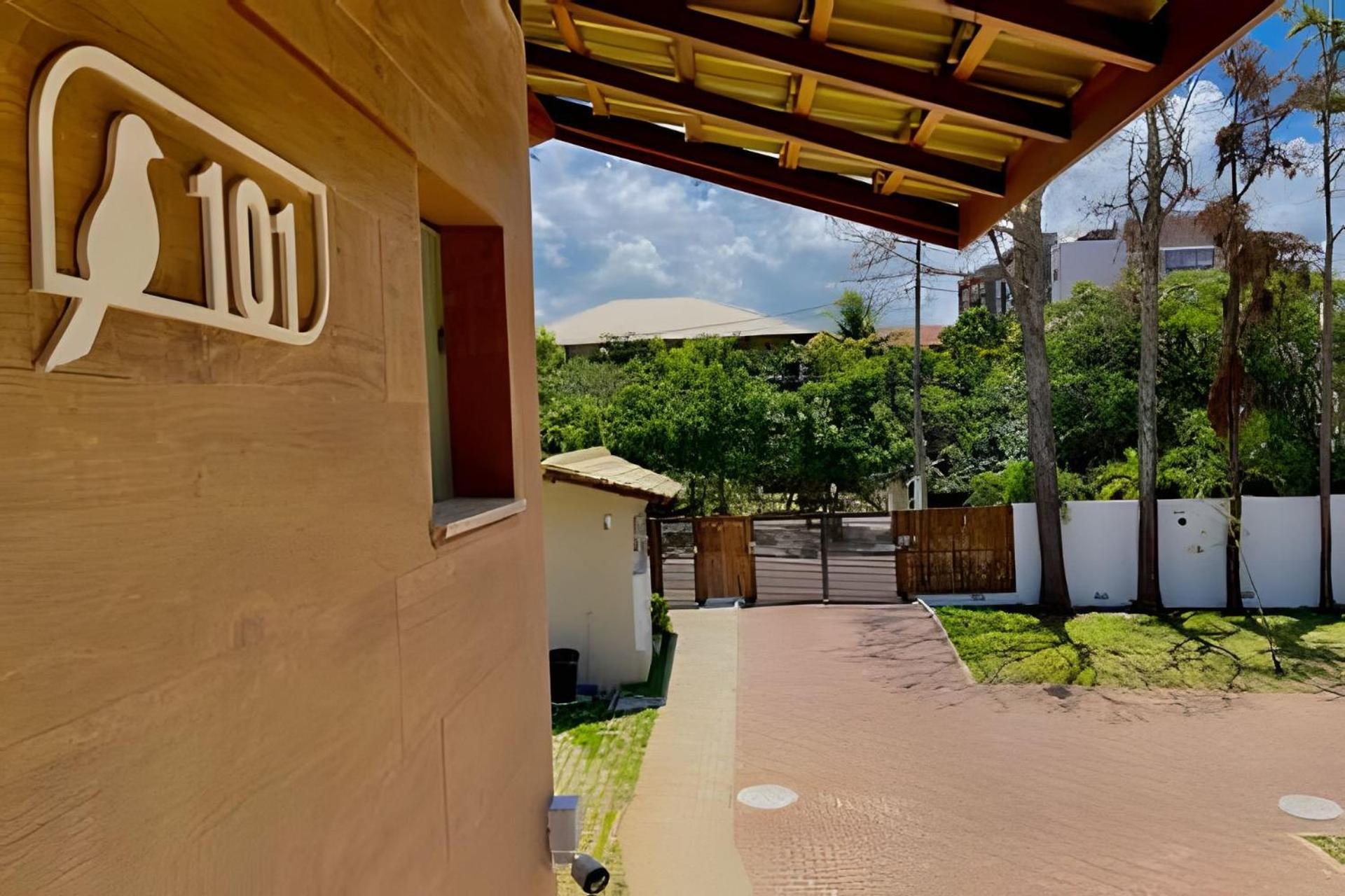 Imóvel Novo, 4 Quartos, Ar Condicionado em todos ambientes - Cond. Fechado - Guarajuba-BA