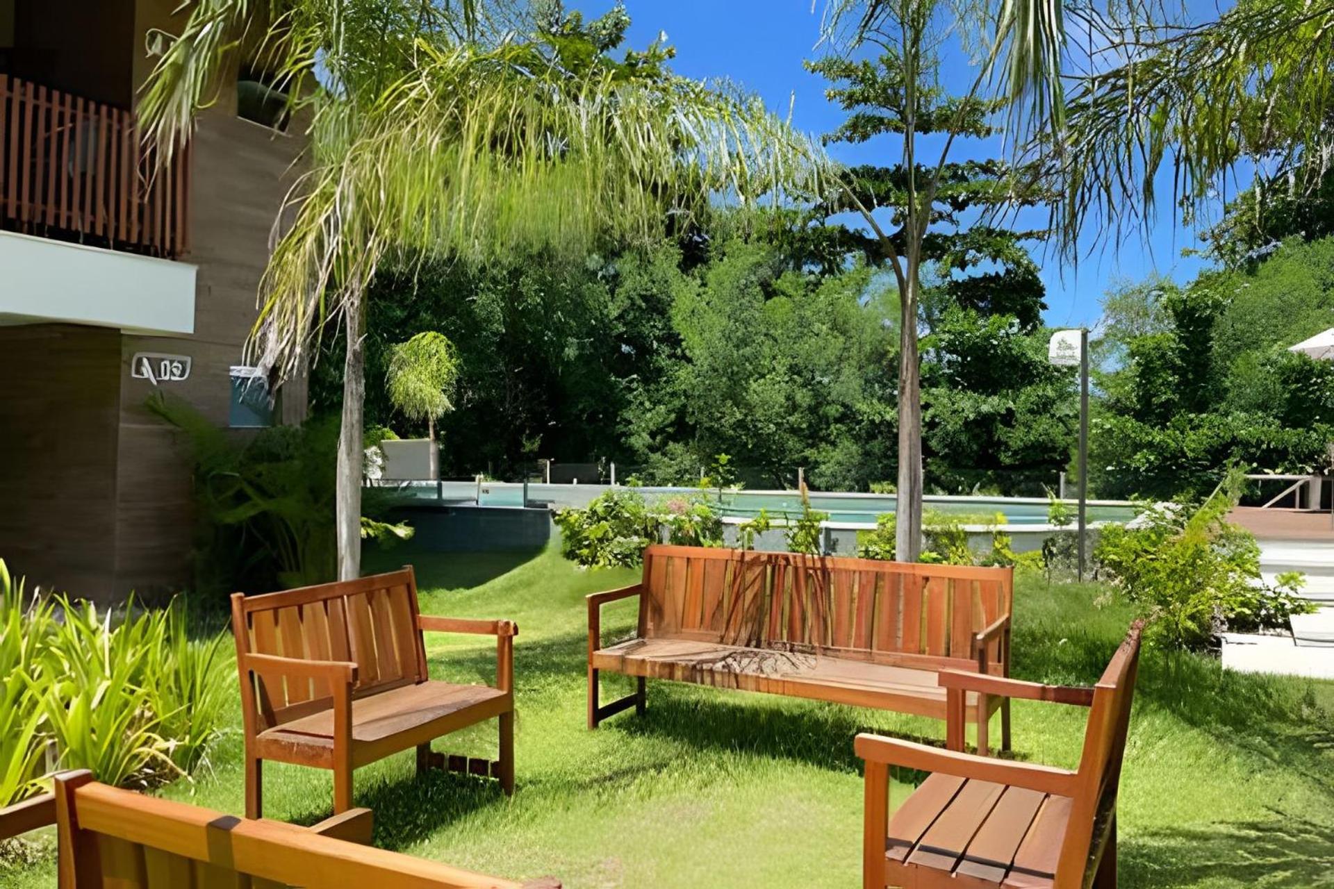 Imóvel Novo, 4 Quartos, Ar Condicionado em todos ambientes - Cond. Fechado - Guarajuba-BA