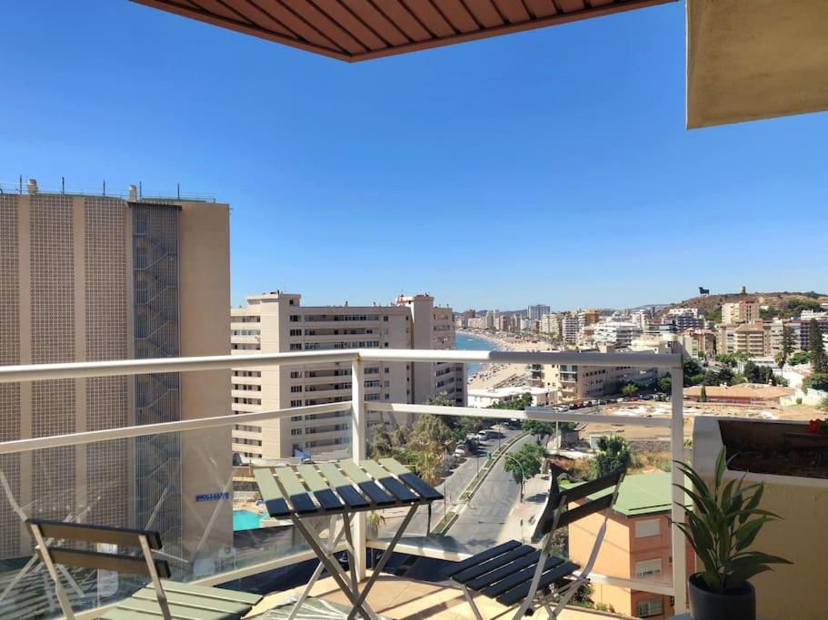 Apartamento moderno con vistas al mar, piscina & parking photo 3