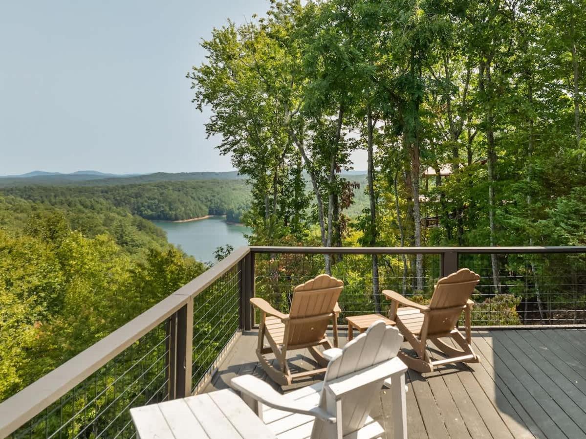 Lux 5Br Lake & Mtn View Hot Tub Firepit Game Rm view 2