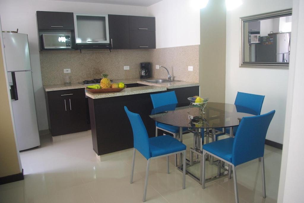 601 Norte La Flora Conjunto Residencial