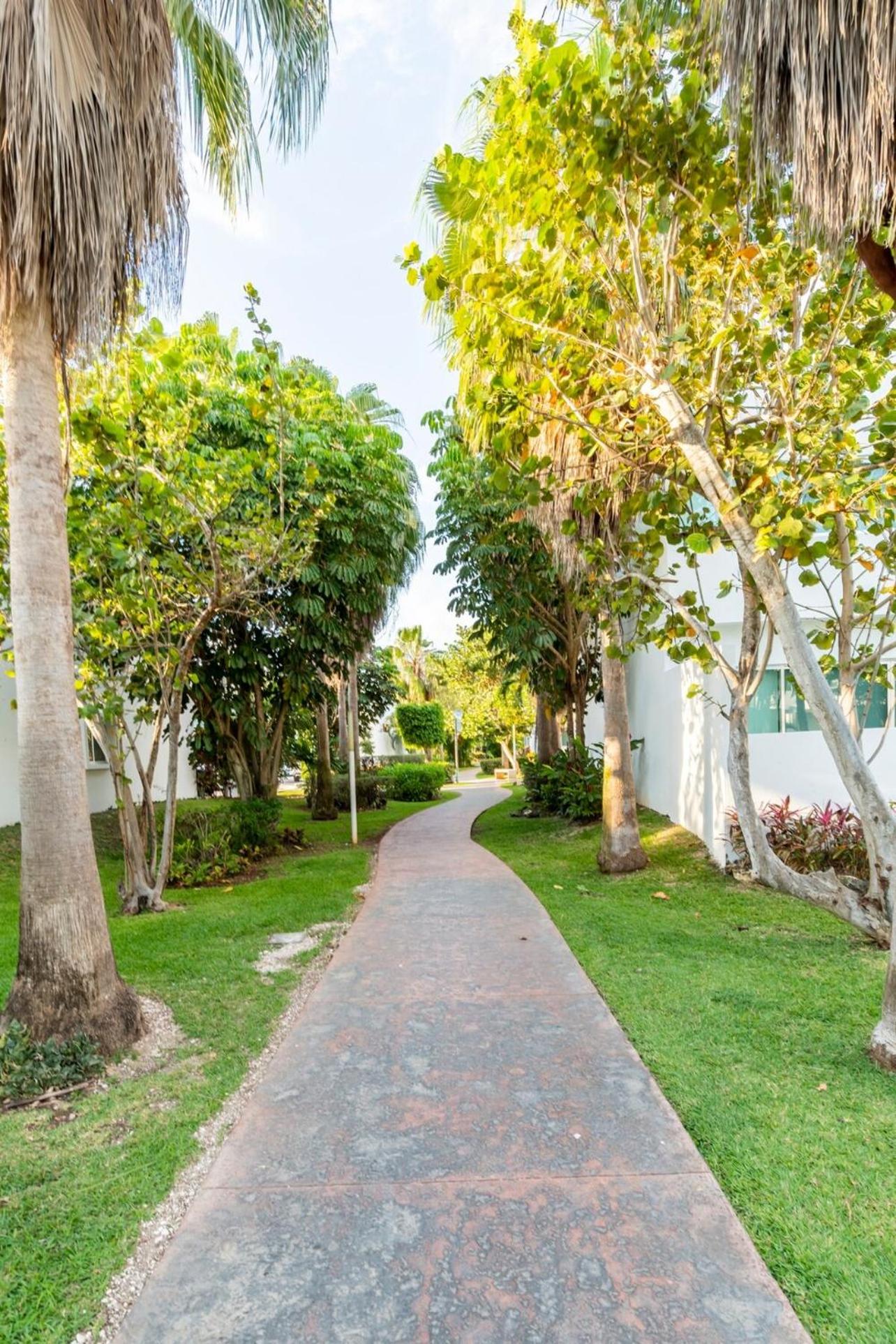 Wow! Gated House WiFi 5Rooms 12Pax Pool Private