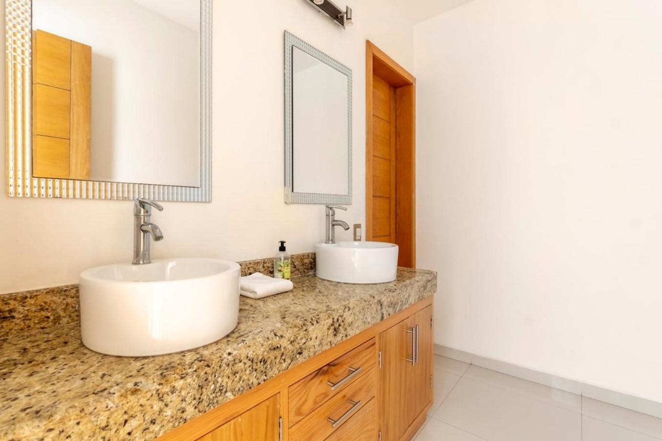 Wow! Gated House WiFi 5Rooms 12Pax Pool Private