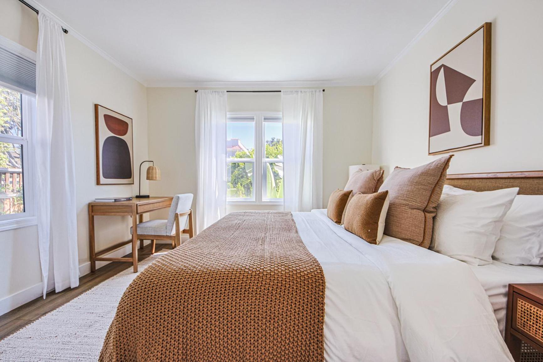 Urban Retreat Room in Shared Apartment Near USC