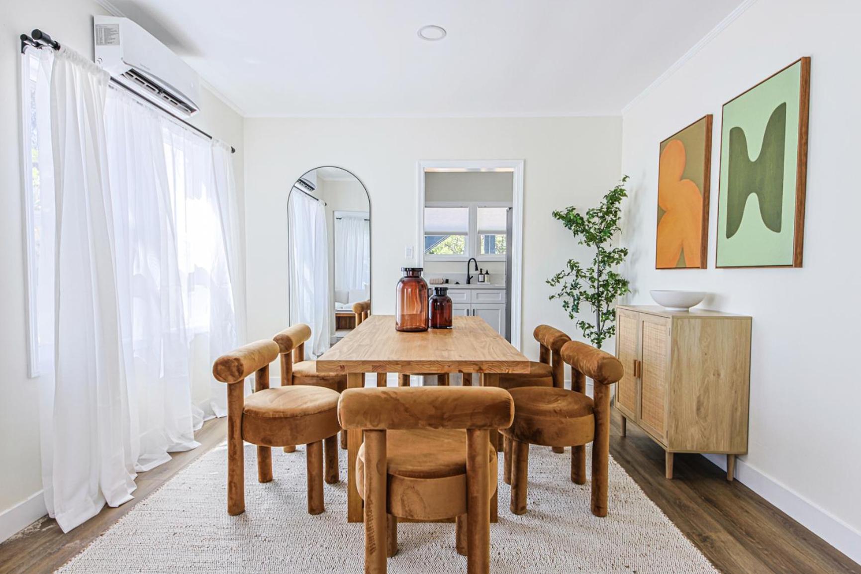 Urban Retreat Room in Shared Apartment Near USC