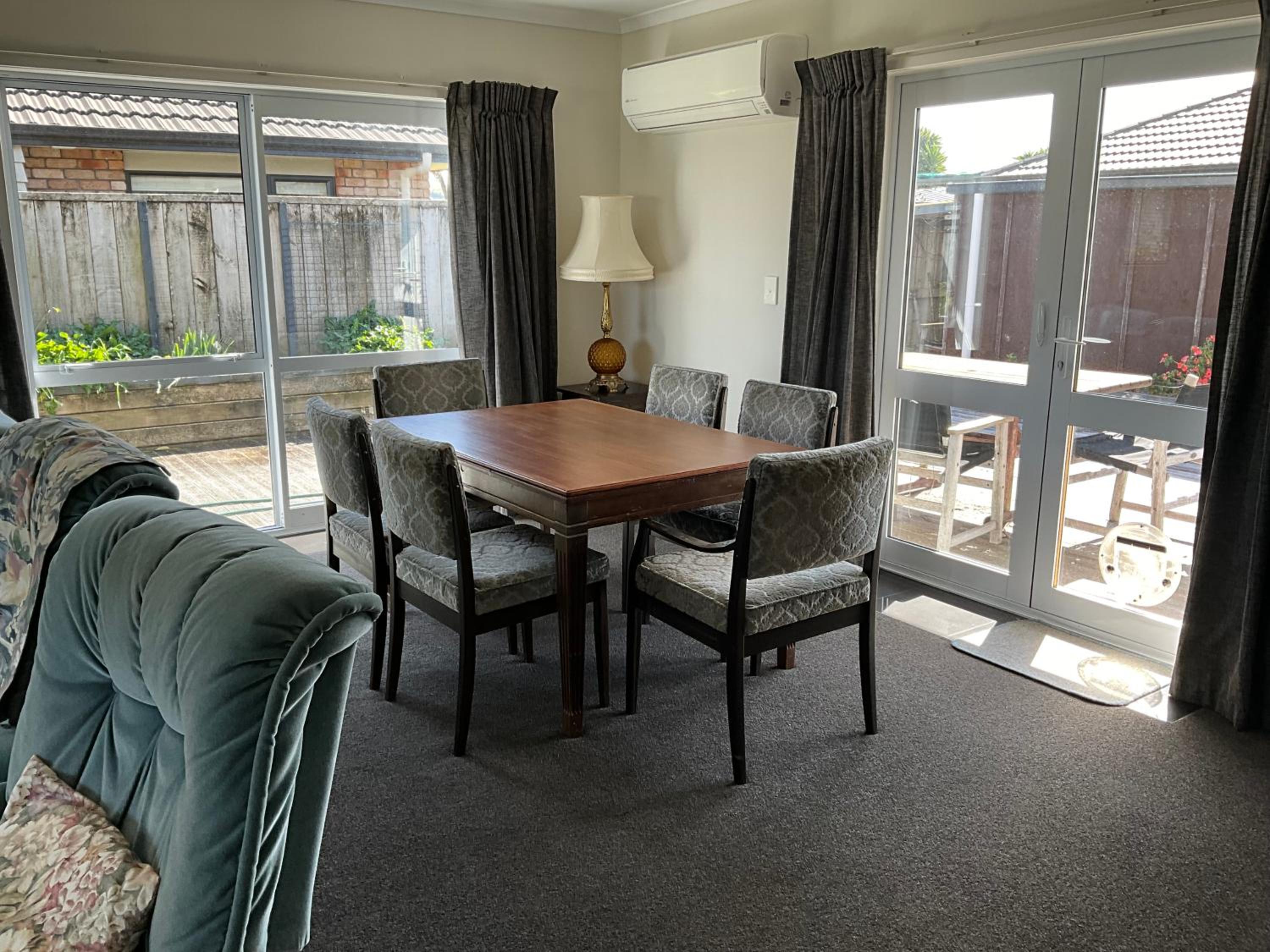 Cute Two Bedroom Cottage view 4