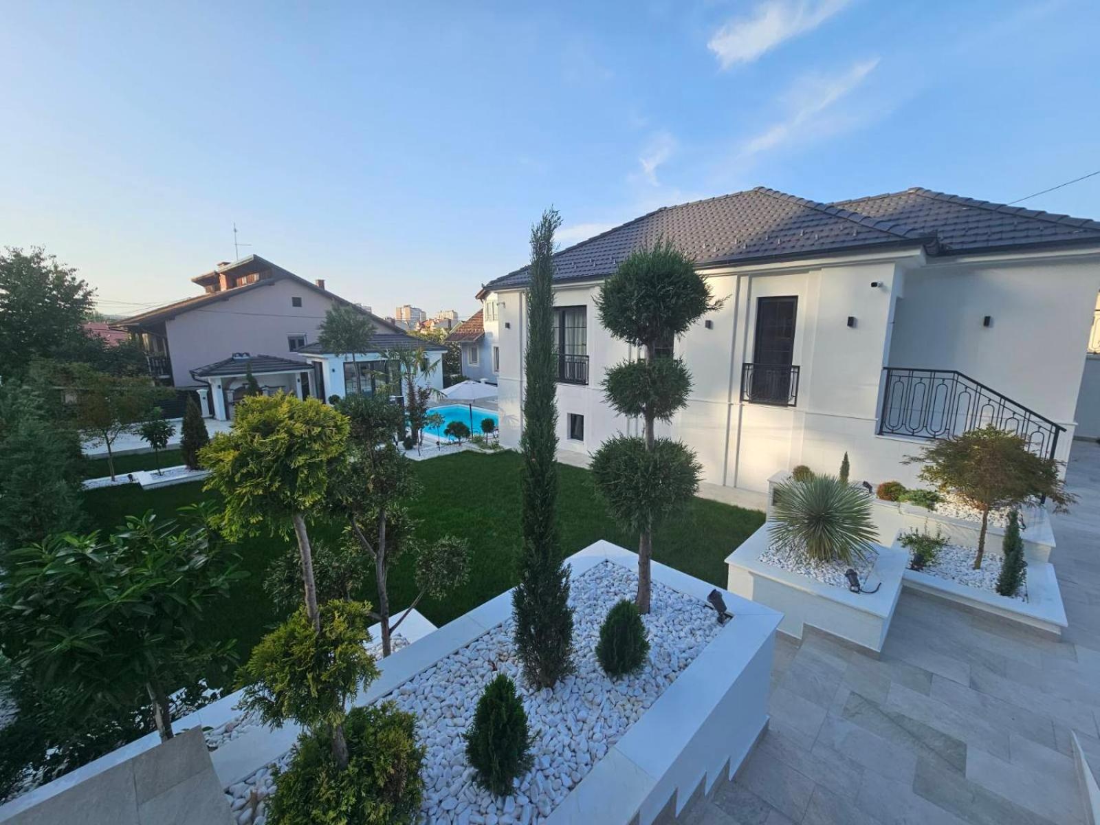 Marble Luxury House view 4