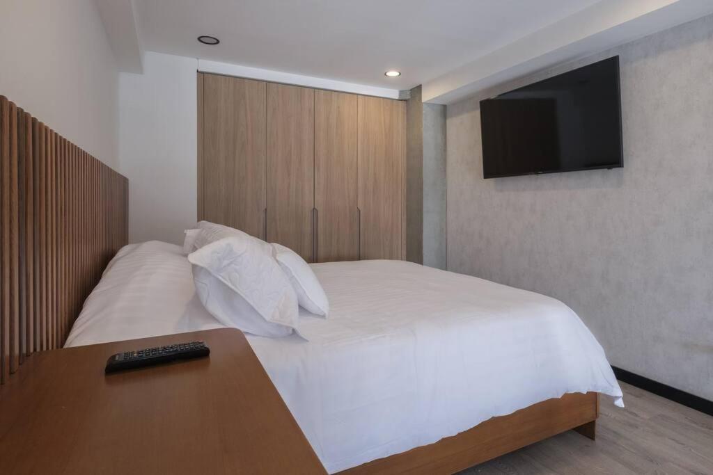 Luxury 1 BR duplex in Virrey