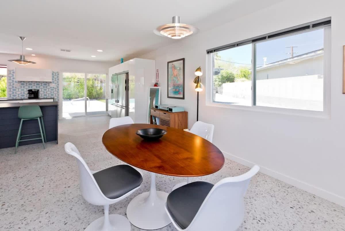 Quintessential Family Palm Springs Salt Pool Spa Casita view 4