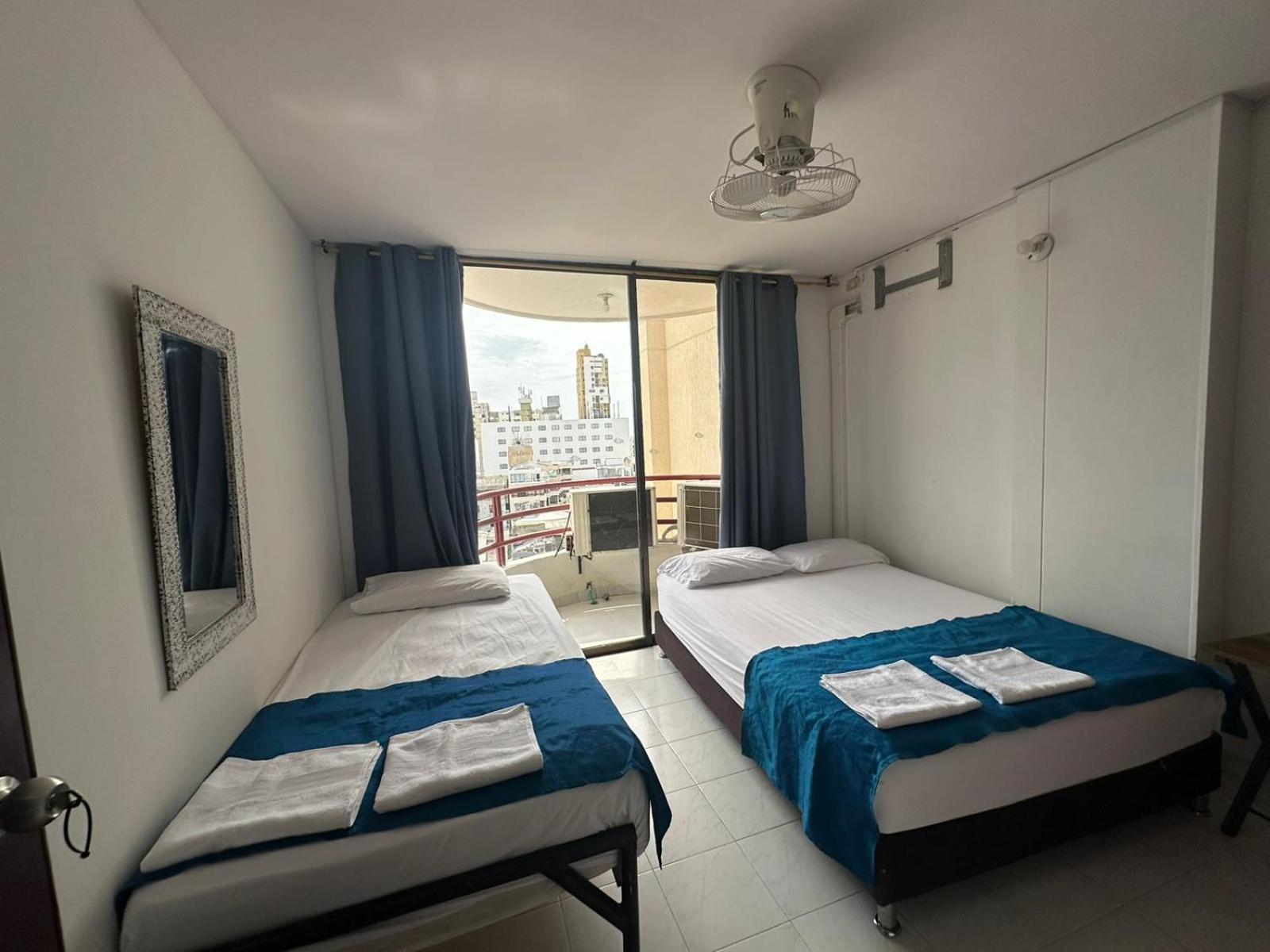 Apartamento Rodadero Con Piscinas y Cancha de Tennis