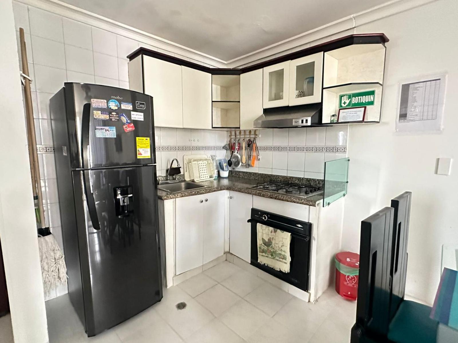 Apartamento Rodadero Con Piscinas y Cancha de Tennis