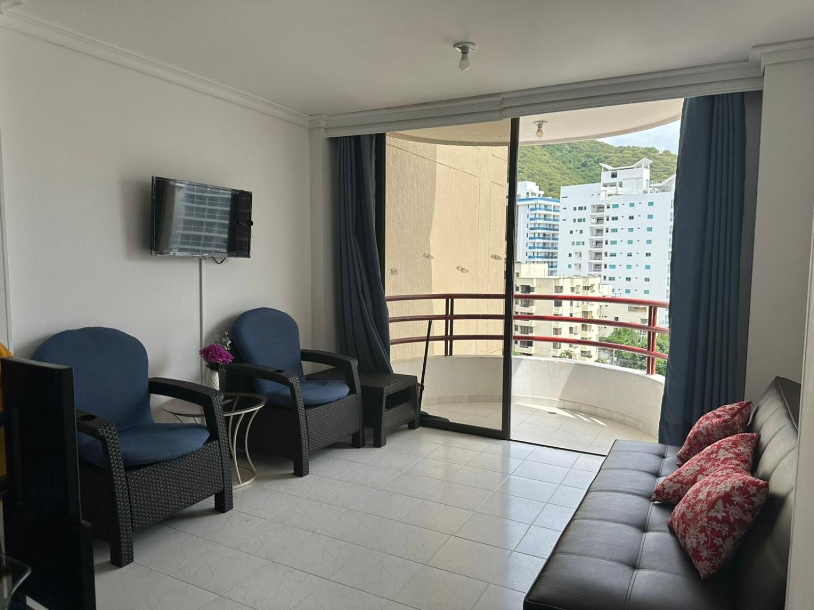 Apartamento Rodadero Con Piscinas y Cancha de Tennis