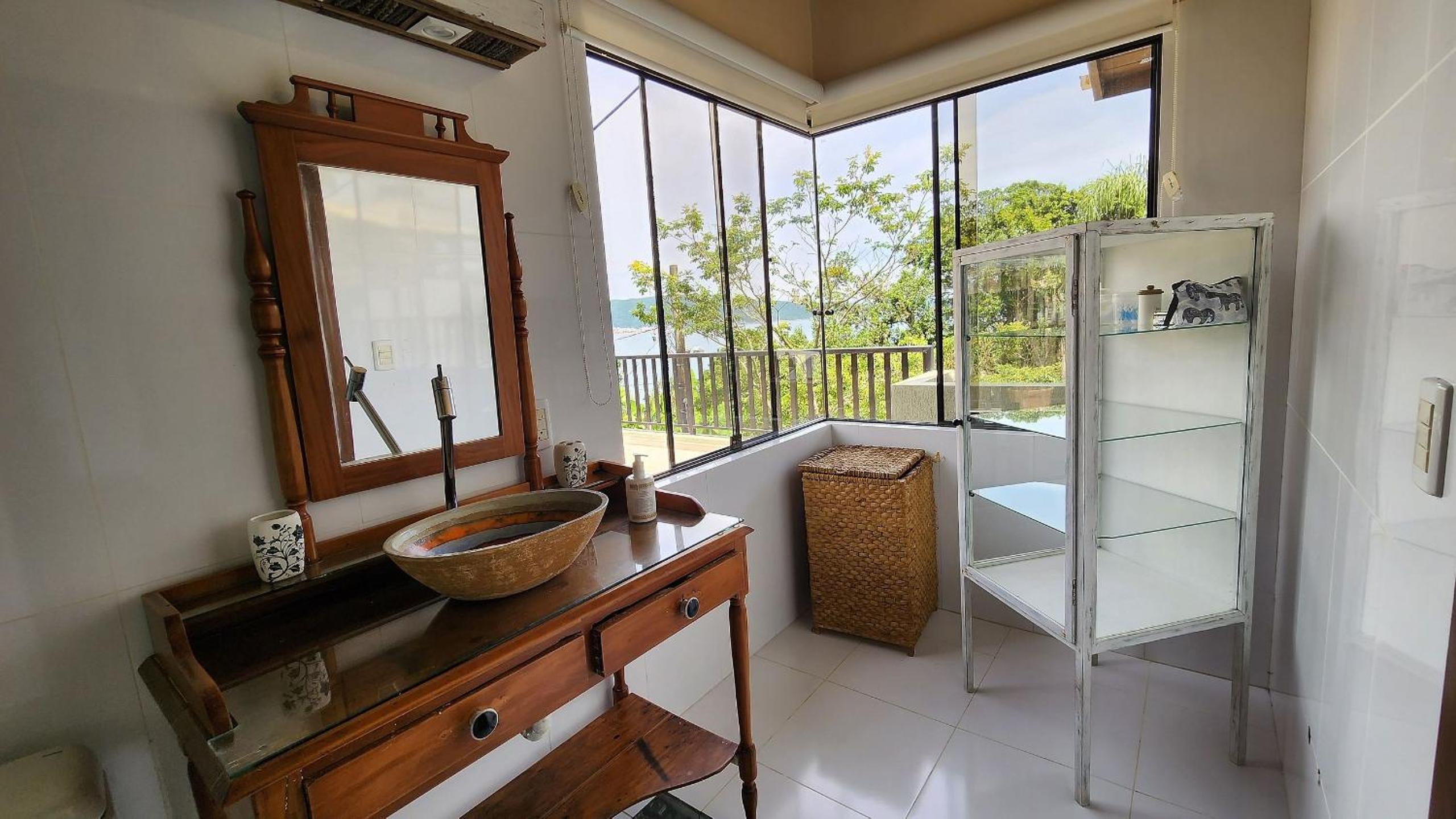 Linda Casa Vista Mar, Praia Lagoinha, Bombinhas