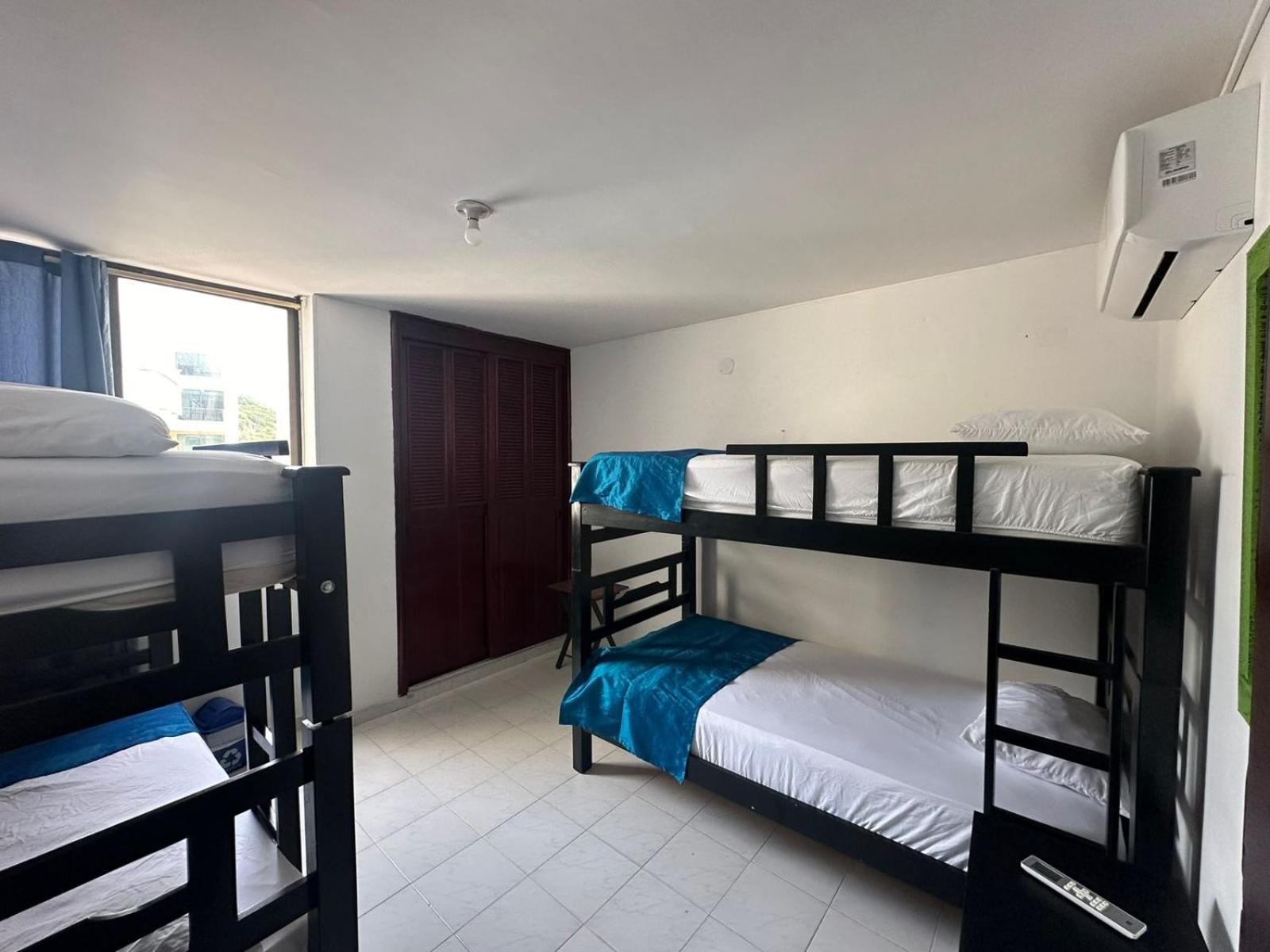 Apartamento Rodadero Con Piscinas y Cancha de Tennis