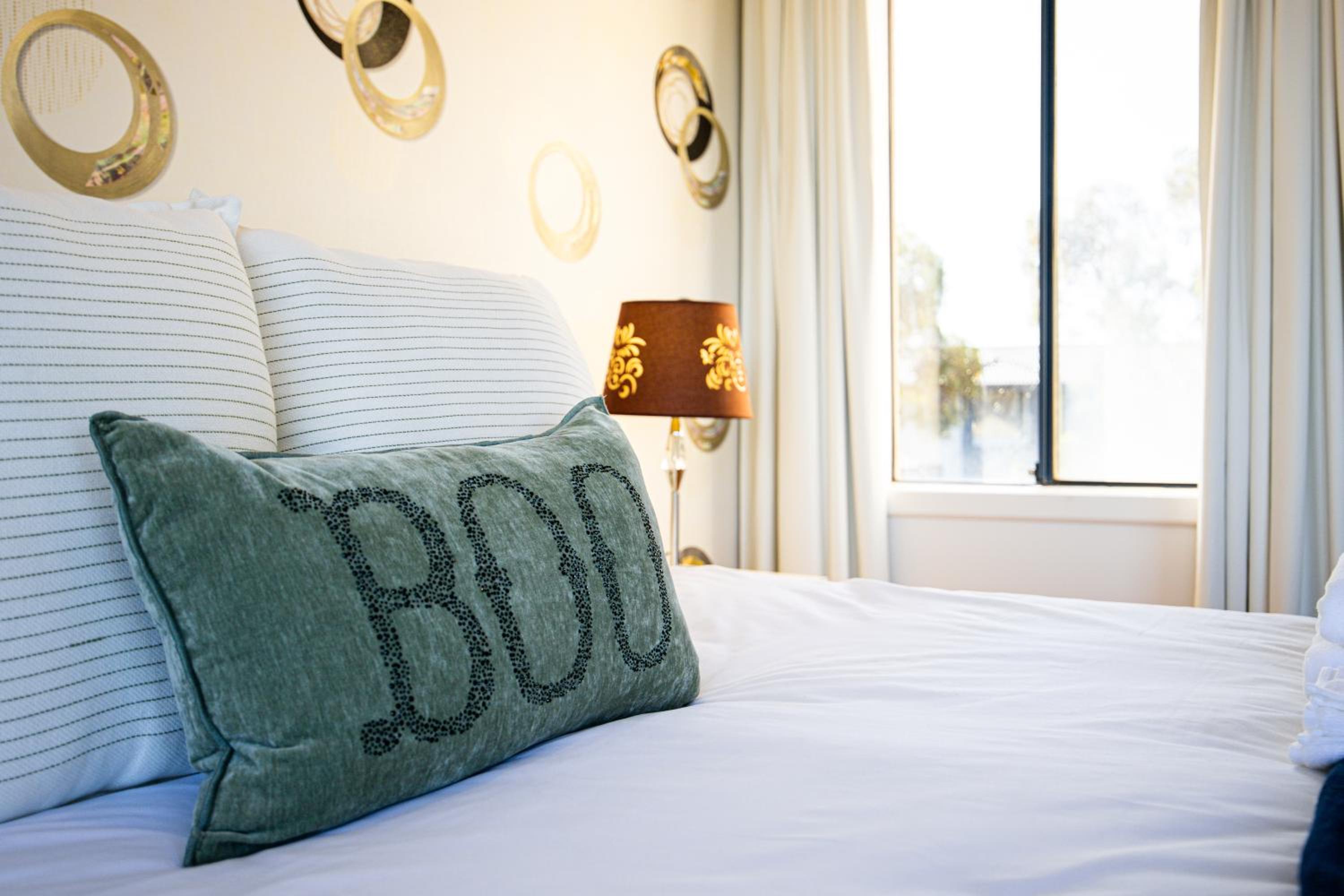 StayAU 6BR Deluxe Lakeview House Point Cook