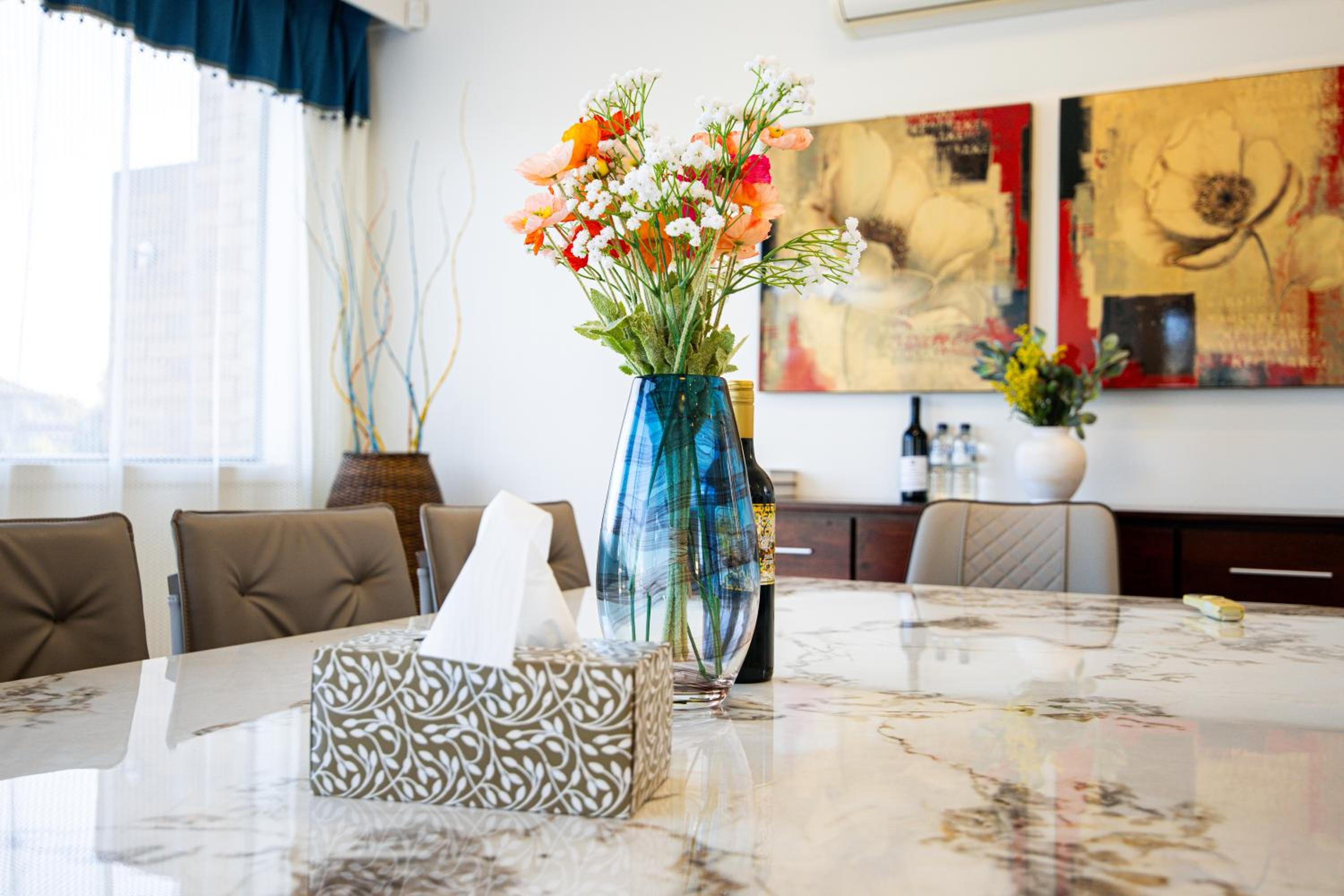 StayAU 6BR Deluxe Lakeview House Point Cook