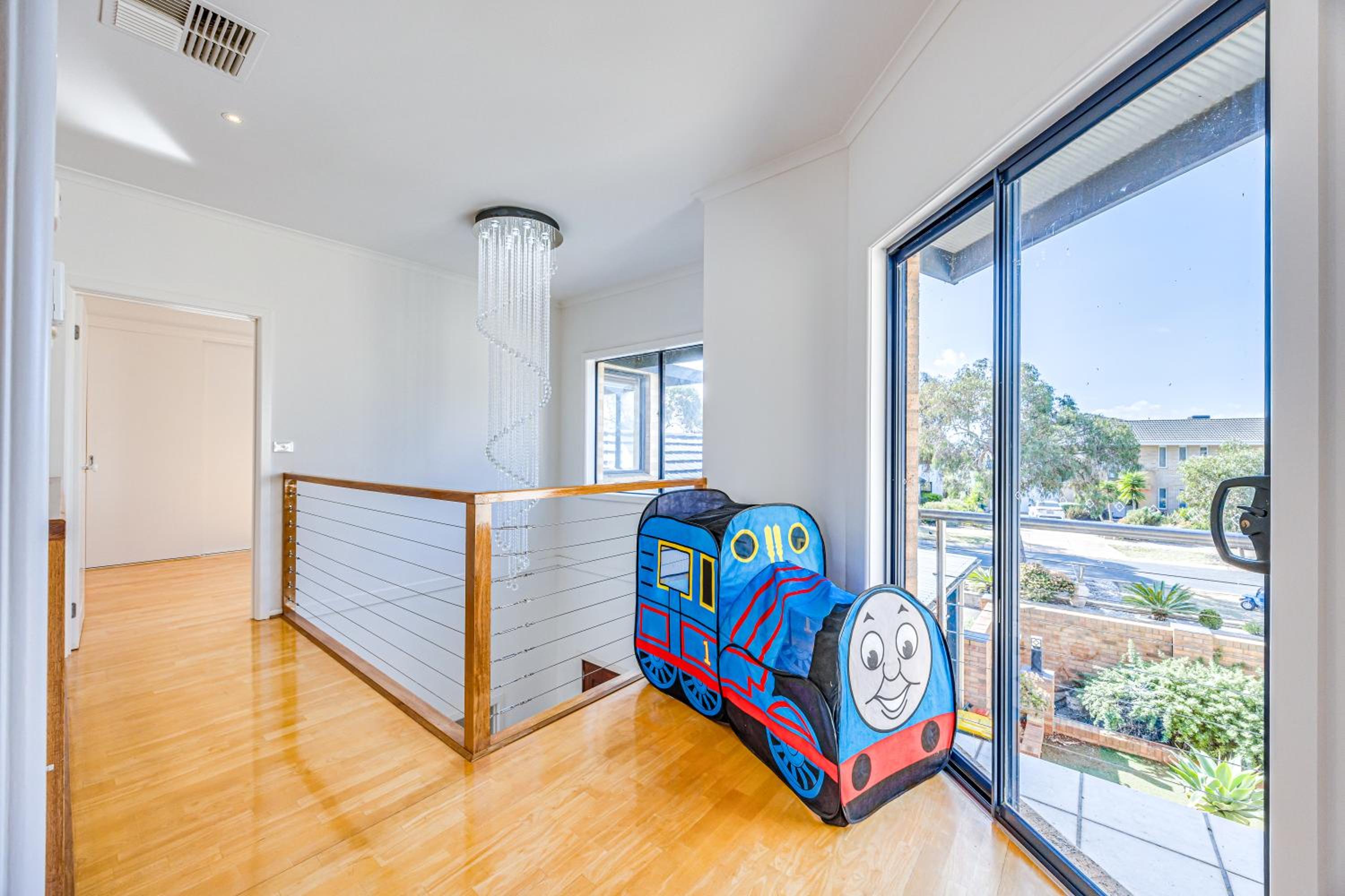StayAU 6BR Deluxe Lakeview House Point Cook