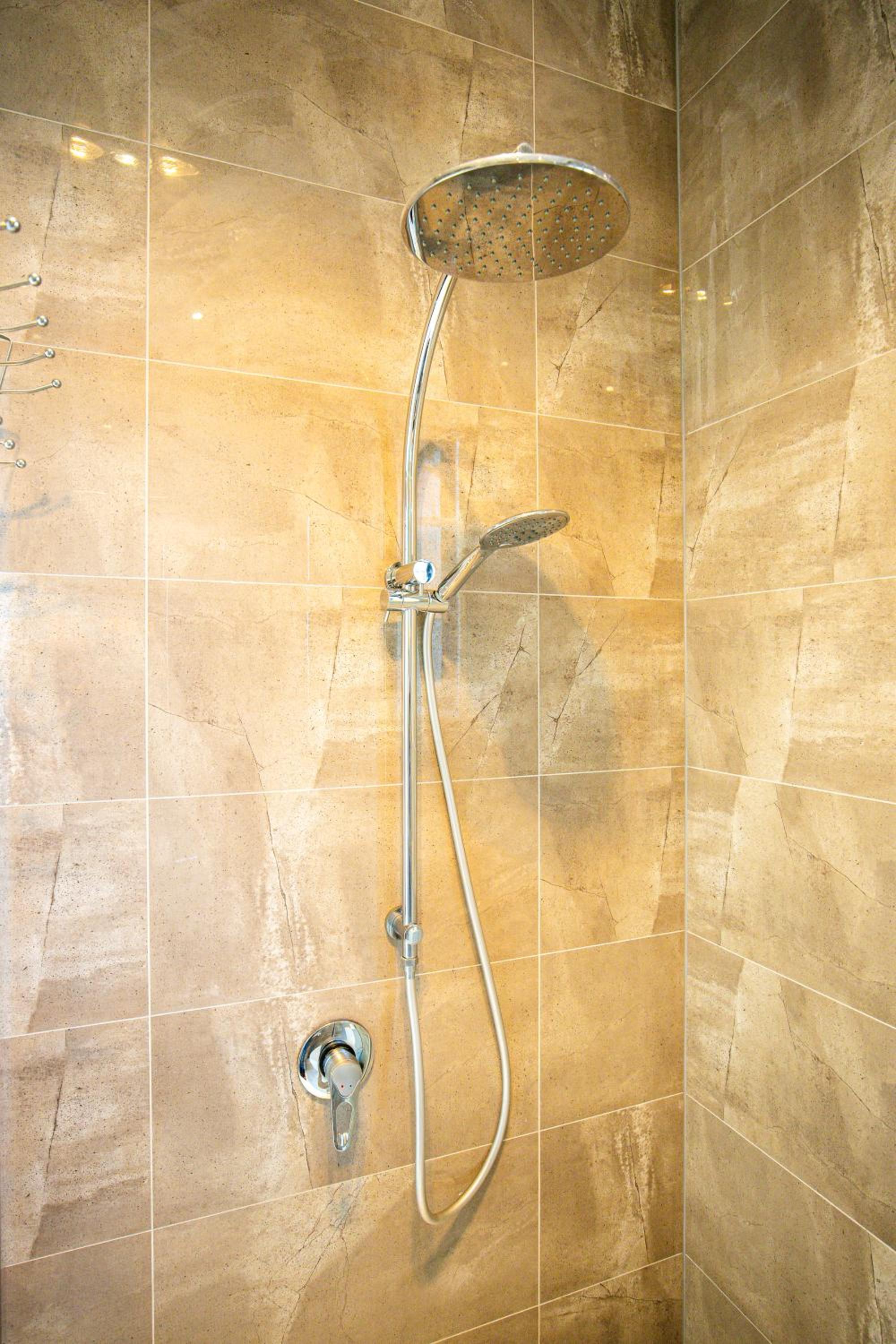 StayAU 6BR Deluxe Lakeview House Point Cook