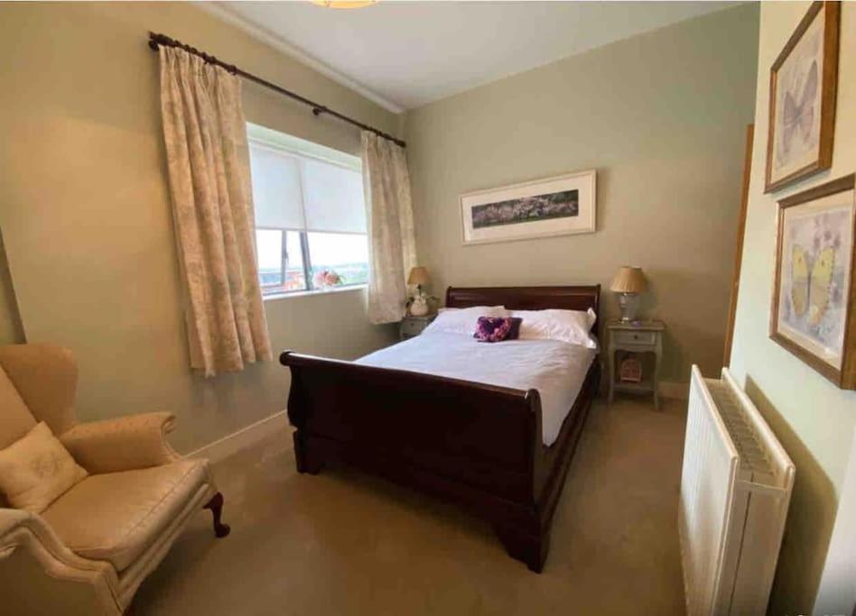Dublin Seaview Luxury Penthouse Sleeps 6