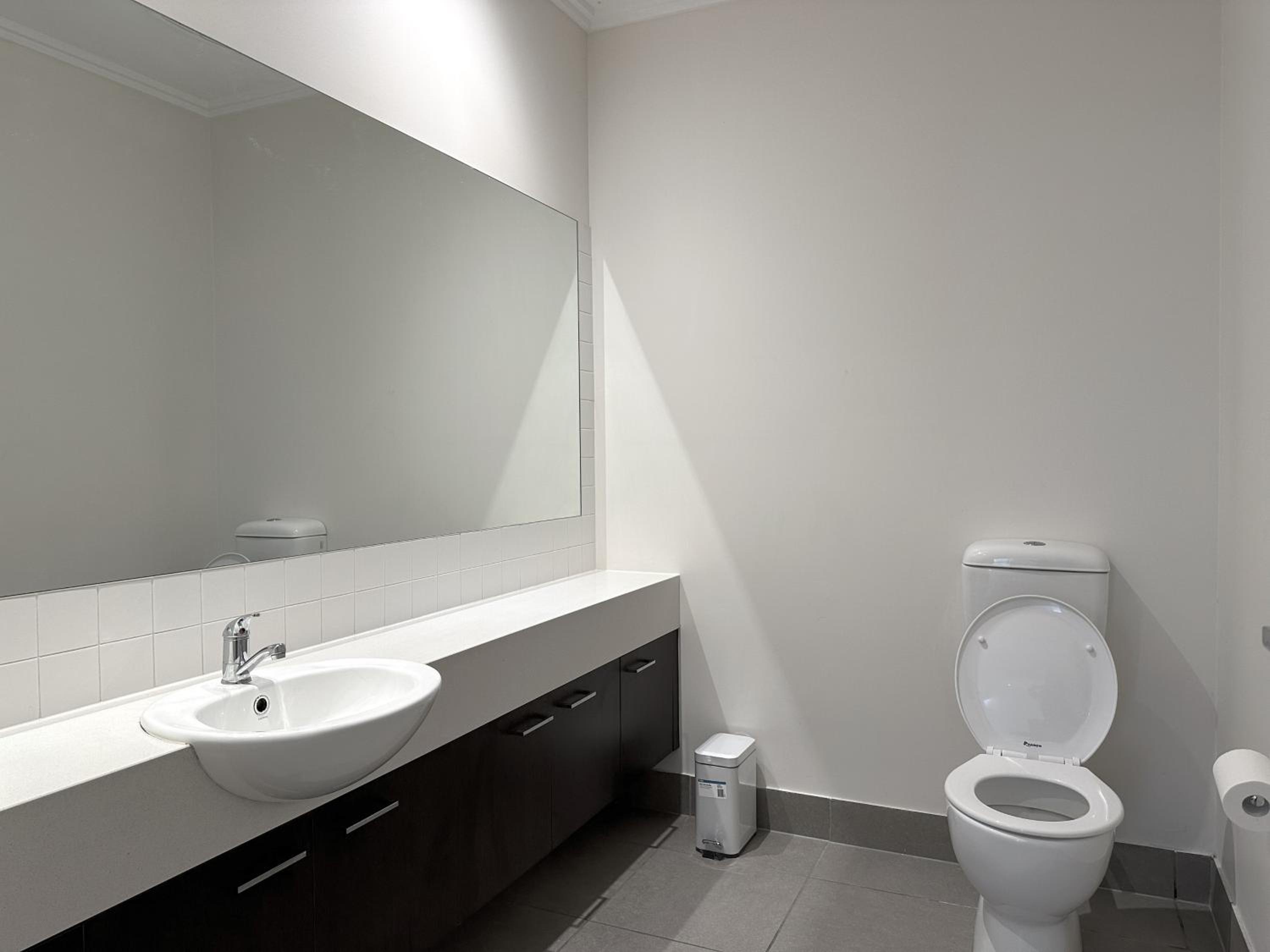 Spacious Family Home Near Melbourne CBD