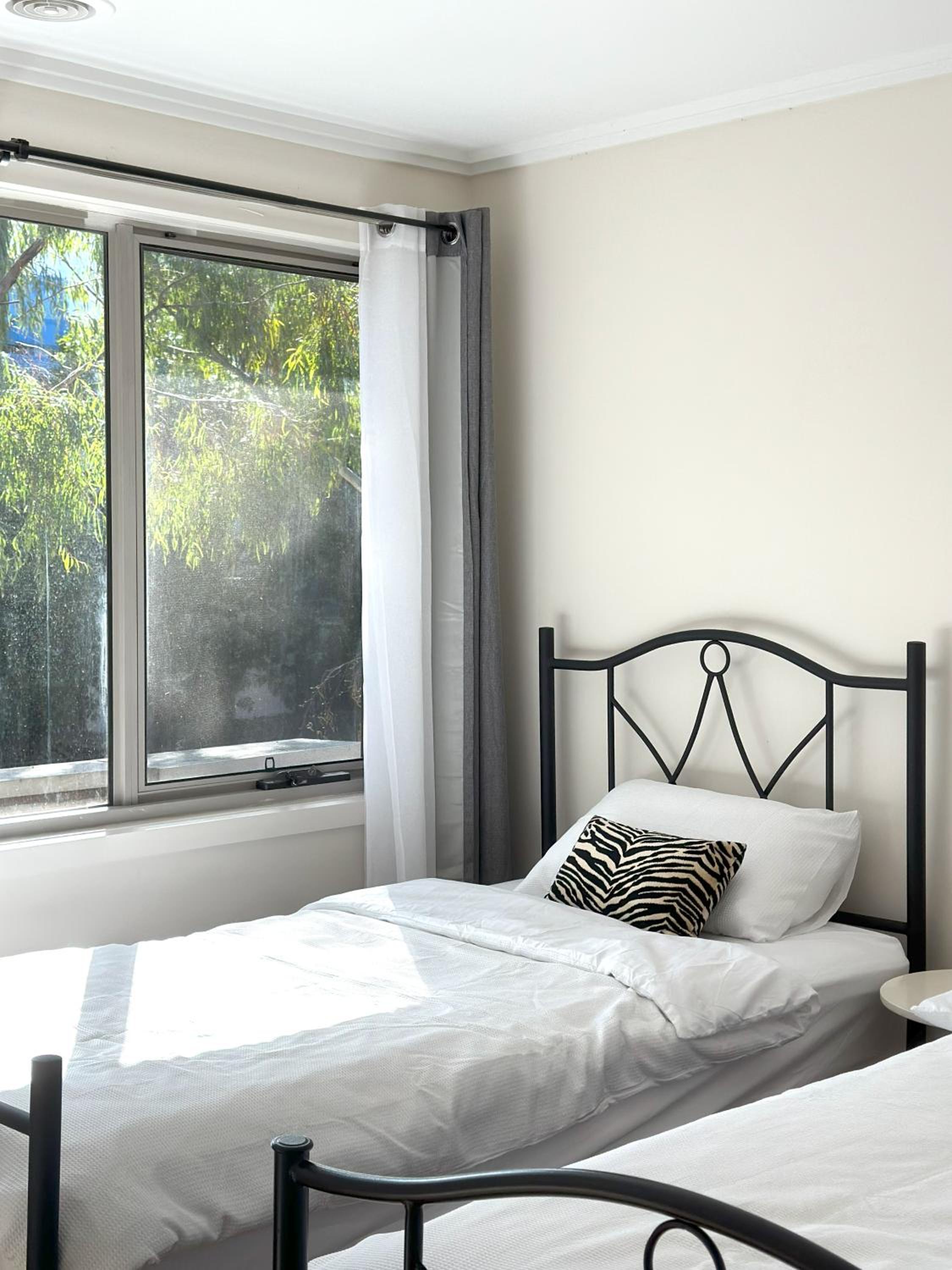 Spacious Family Home Near Melbourne CBD
