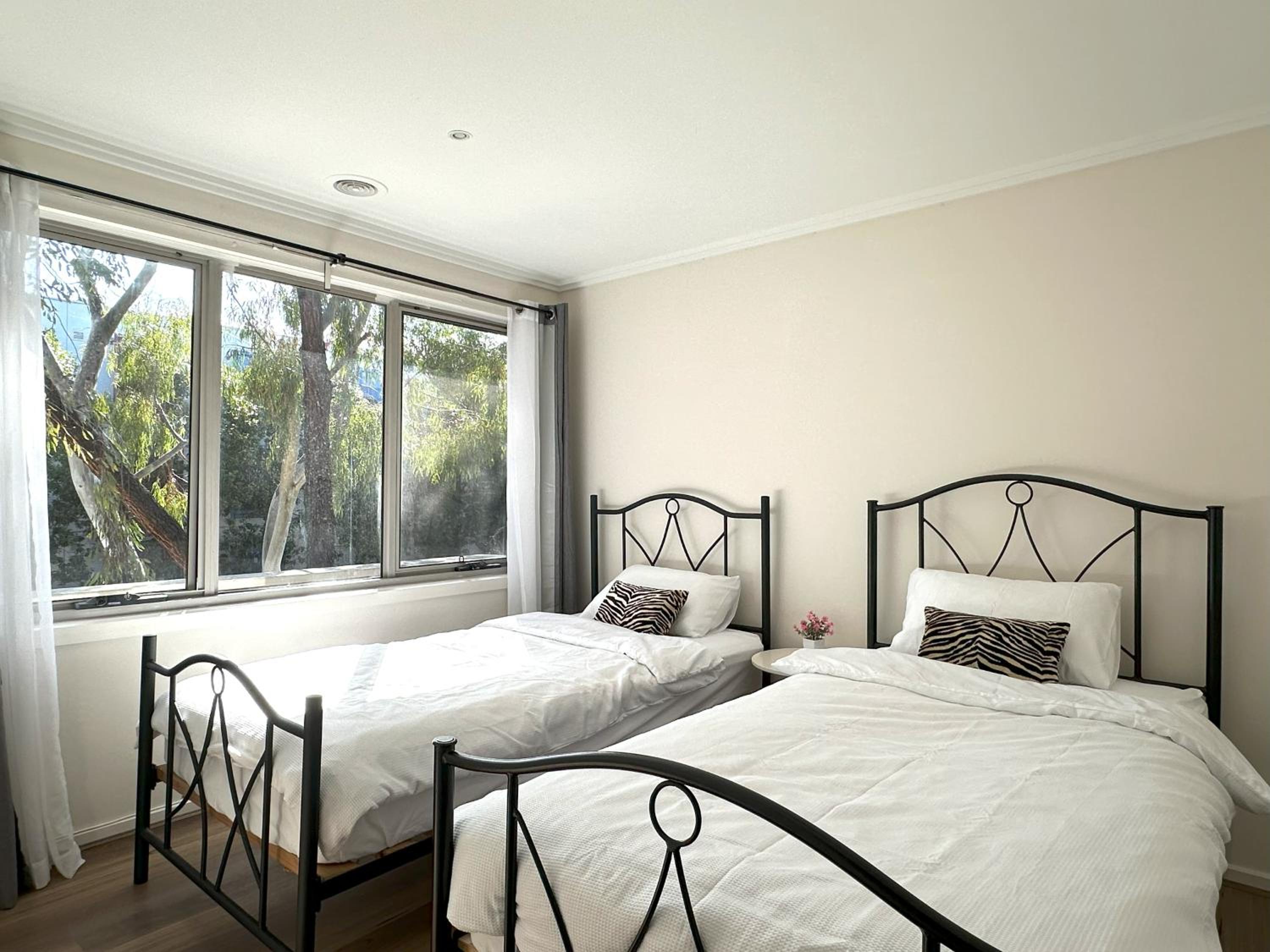 Spacious Family Home Near Melbourne CBD
